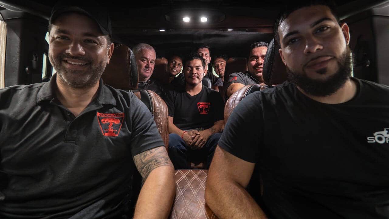 2025 Apocalypse HellFire 6×6 8 Passengers – 392 Hemi V8
