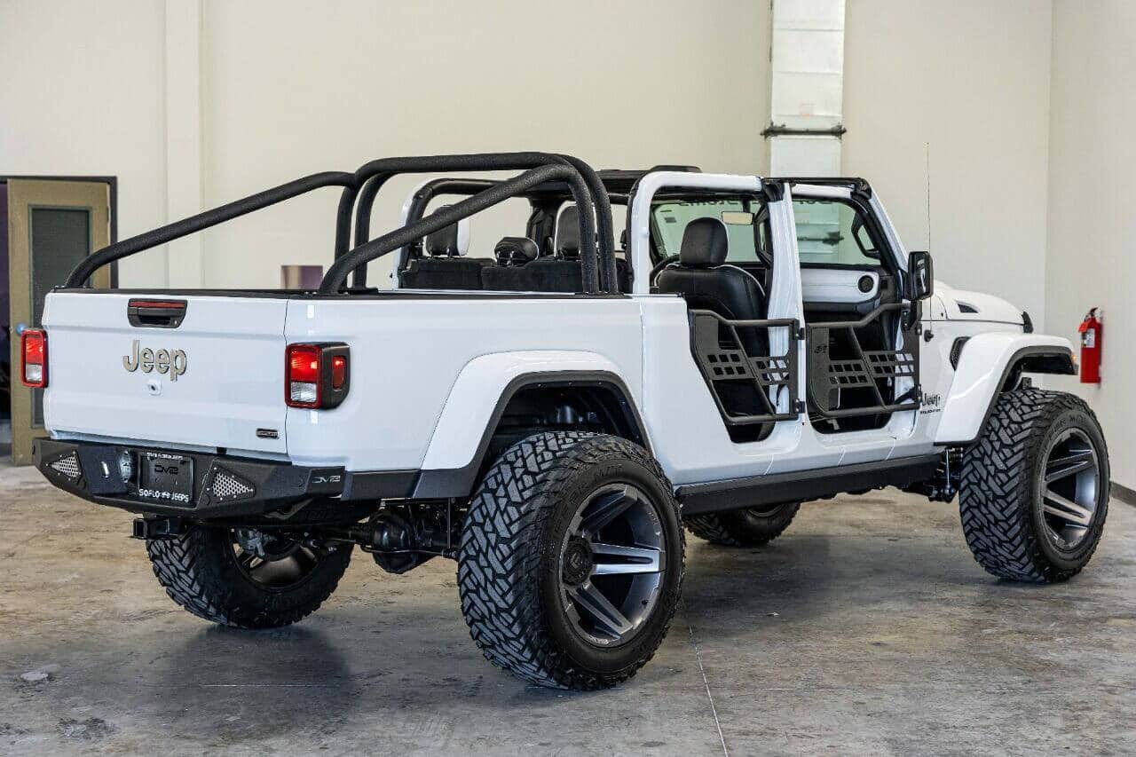 2023 Jeep Gladiator