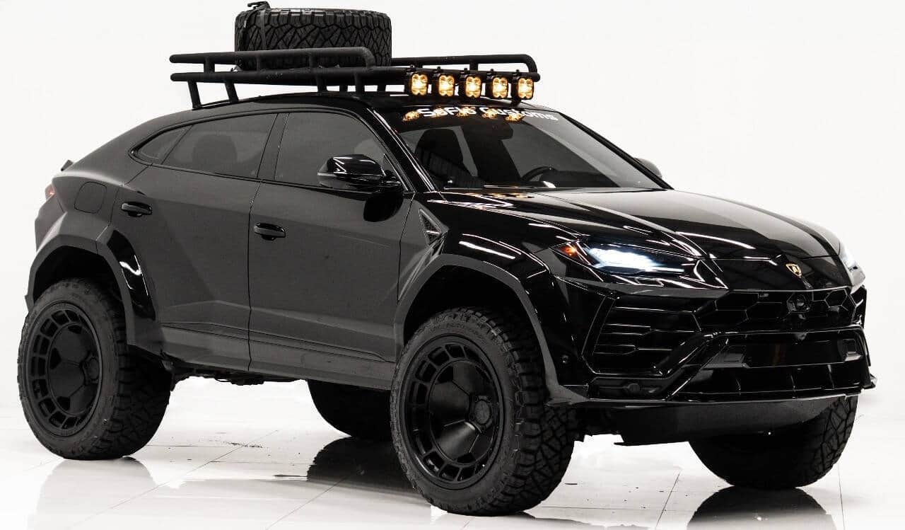 2022 LAMBORGHINI URUS