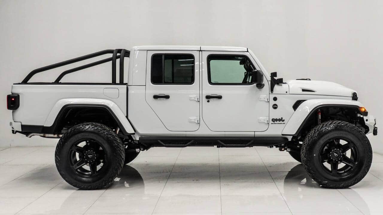 2025 JEEP GLADIATOR