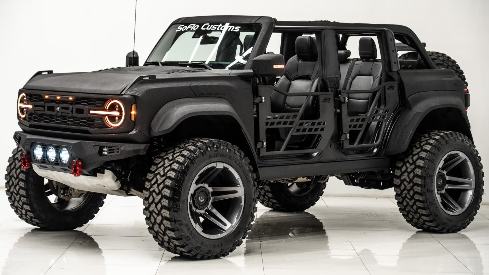 2022 FORD BRONCO