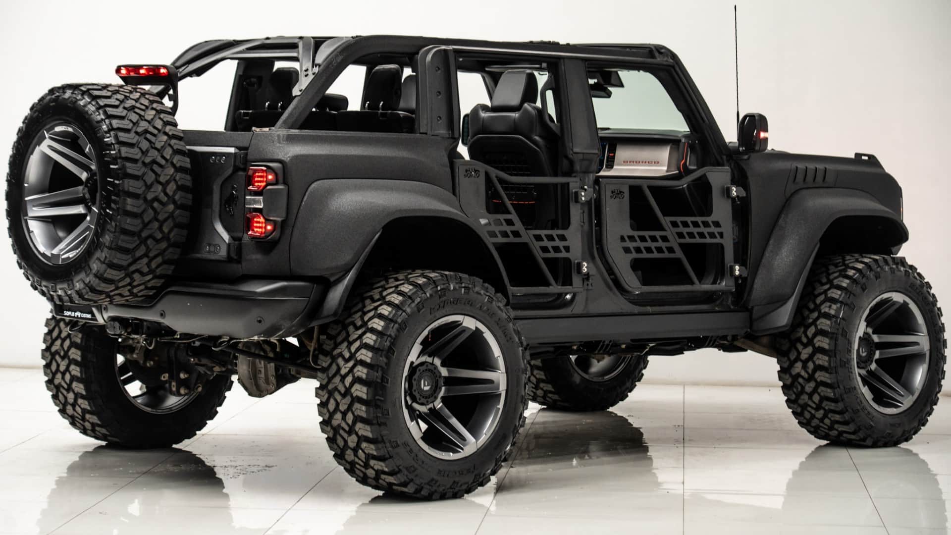 2022 FORD BRONCO