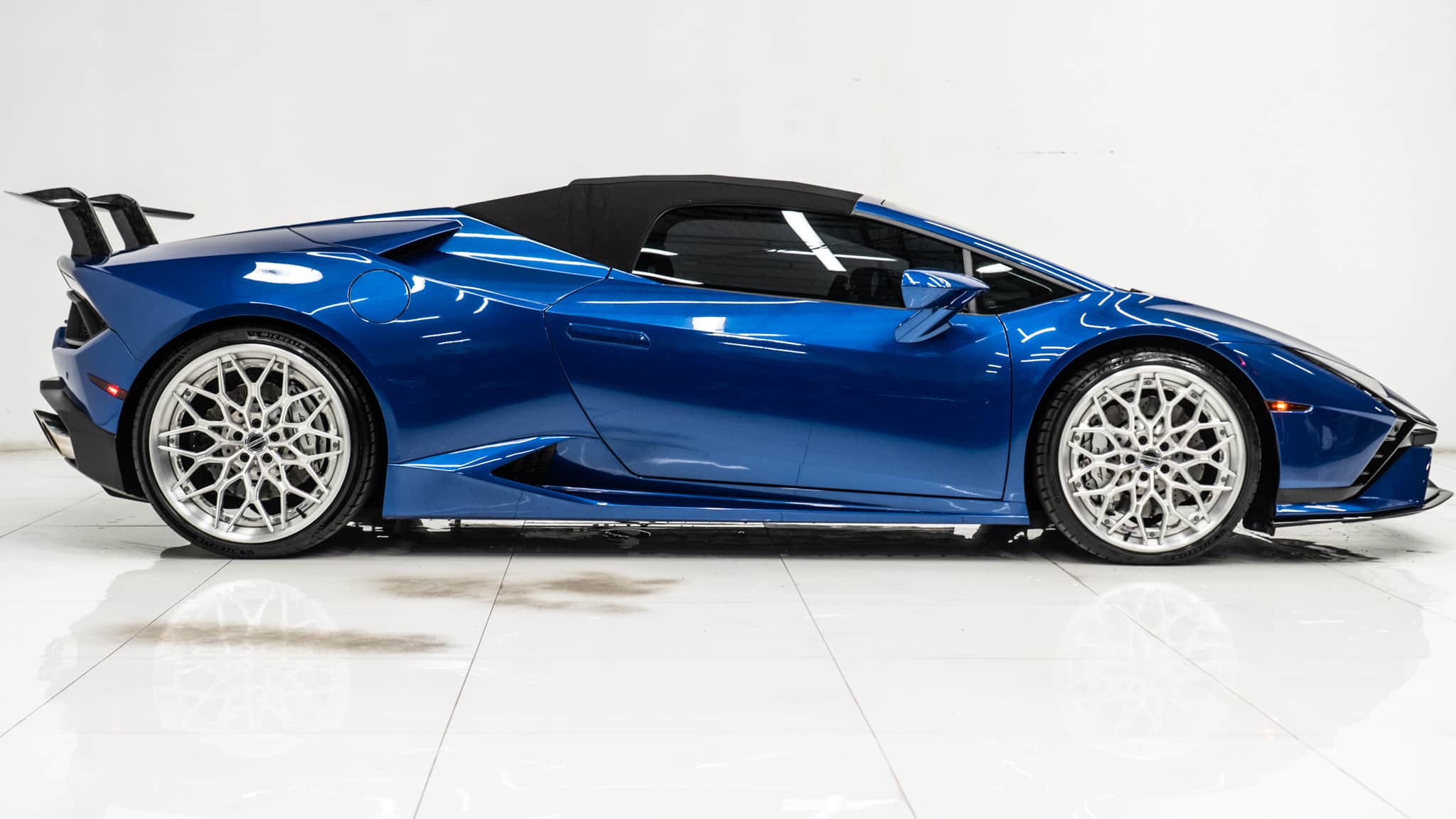 2017 LAMBORGHINI HURACAN