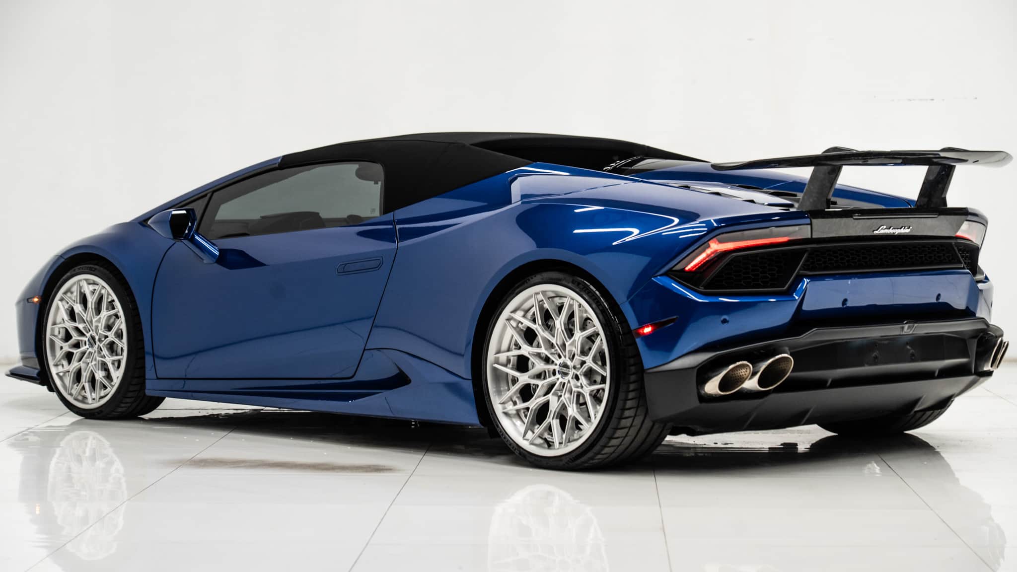 2017 LAMBORGHINI HURACAN