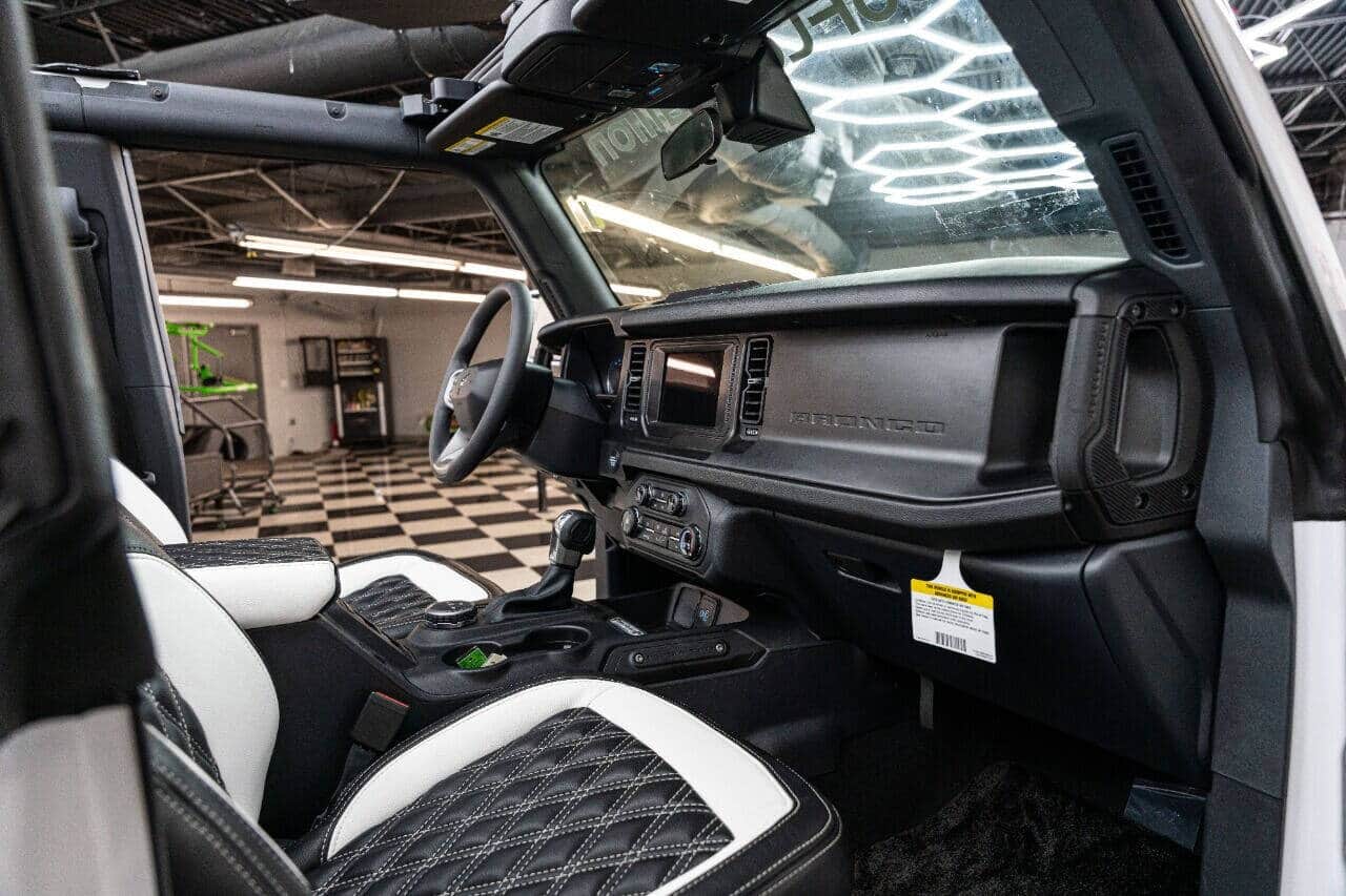 2023 FORD BRONCO