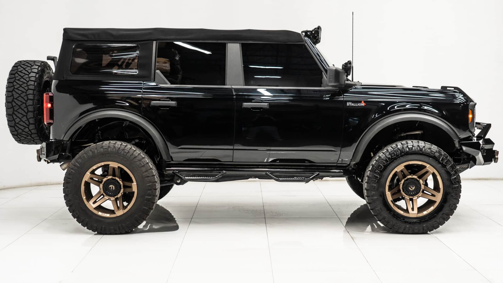 2022 FORD BRONCO