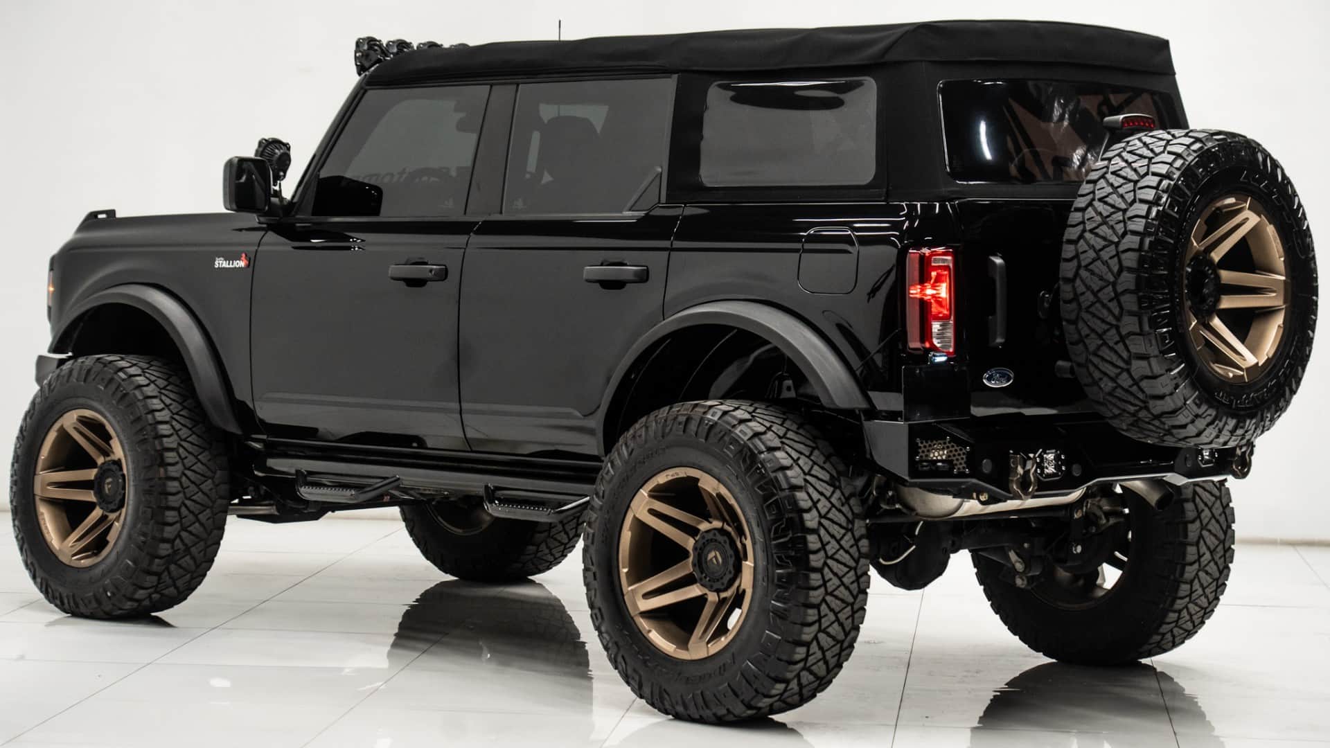 2022 FORD BRONCO