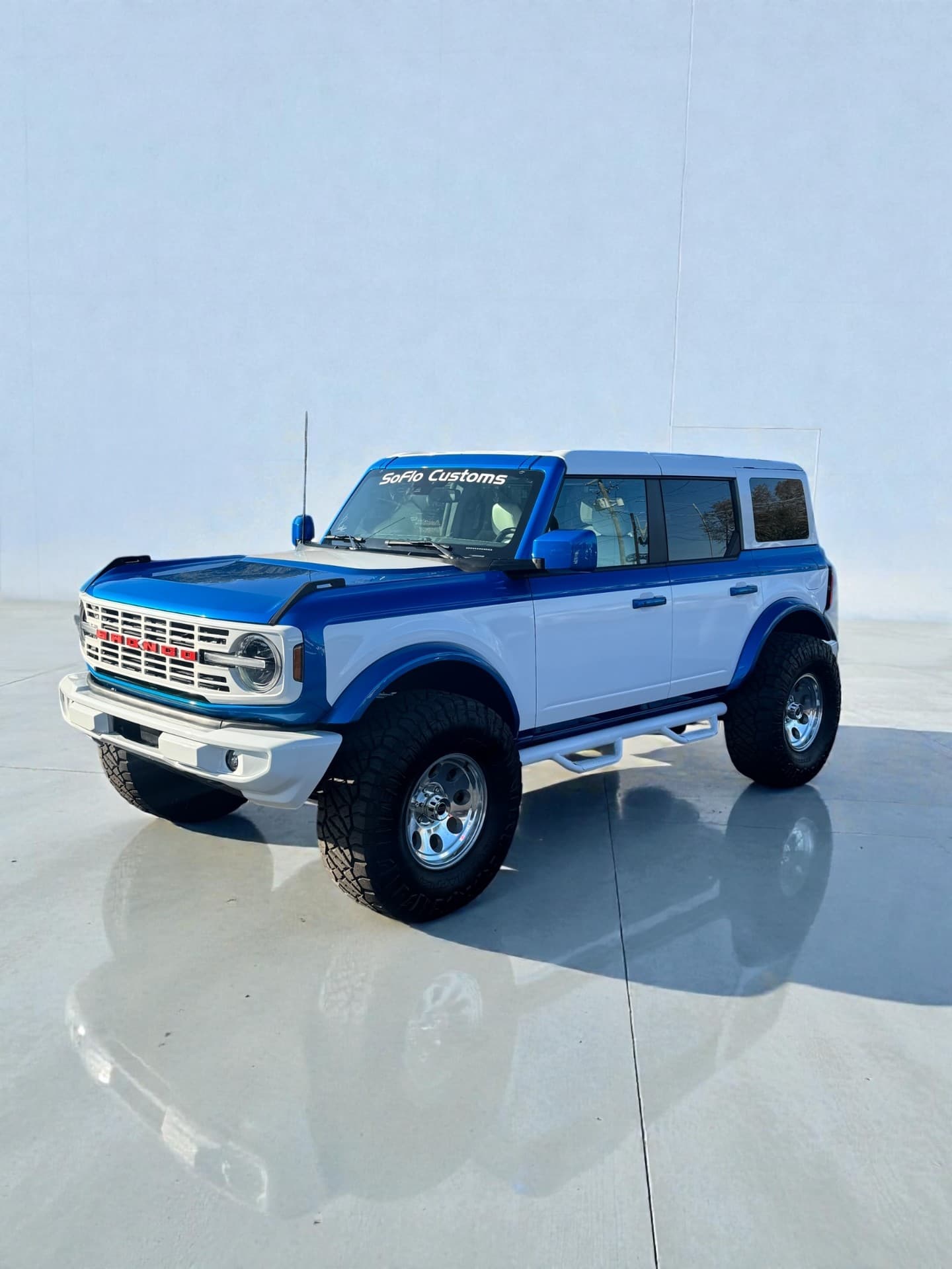 2023 FORD BRONCO