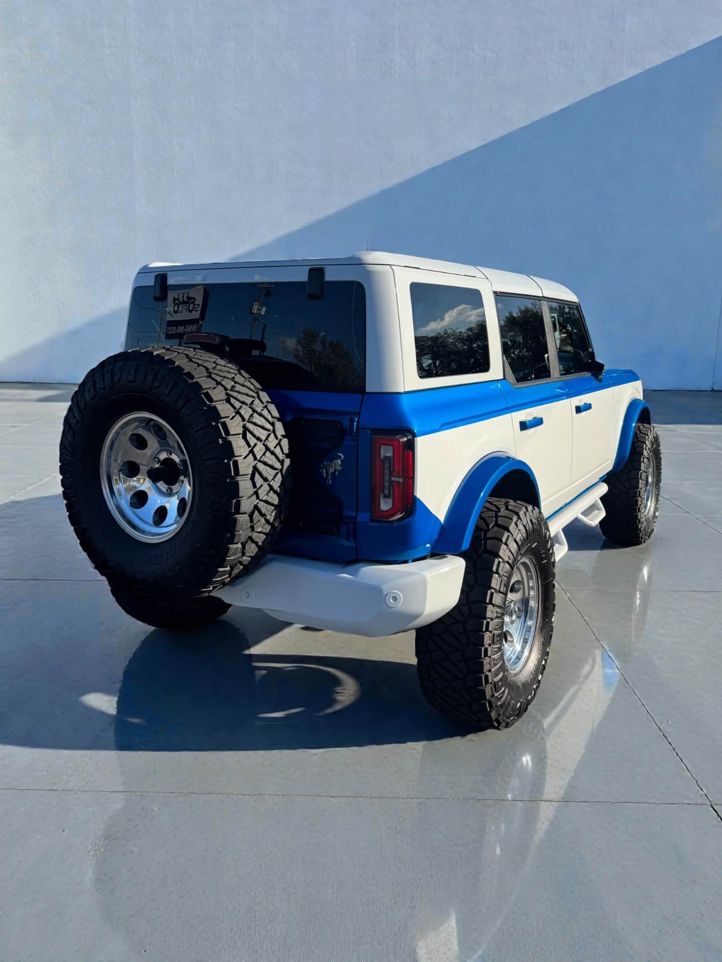 2023 FORD BRONCO