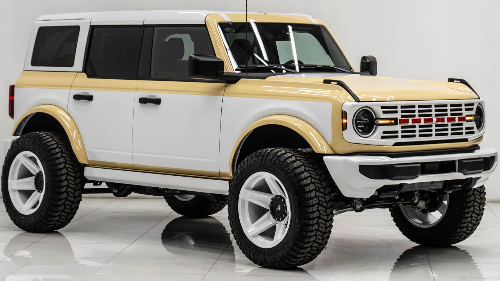 2025 FORD BRONCO