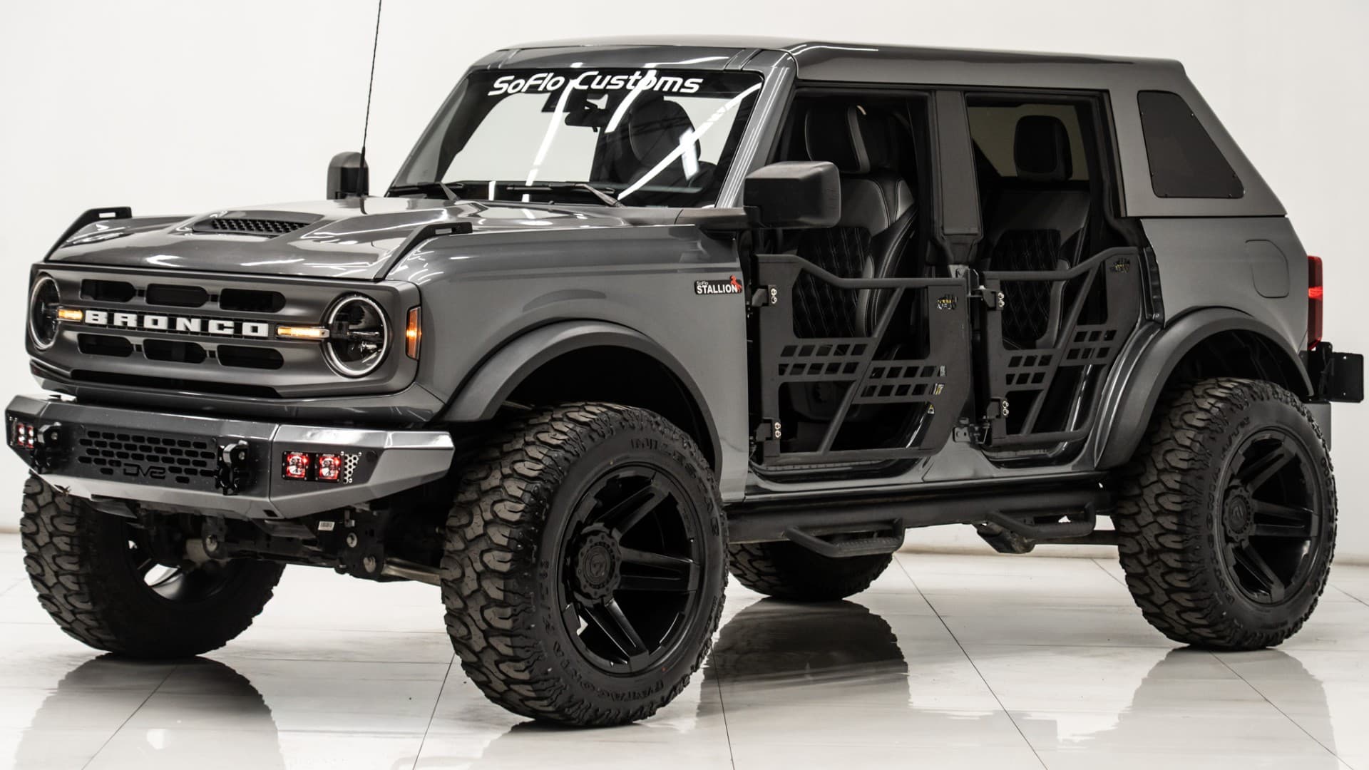 2023 FORD BRONCO