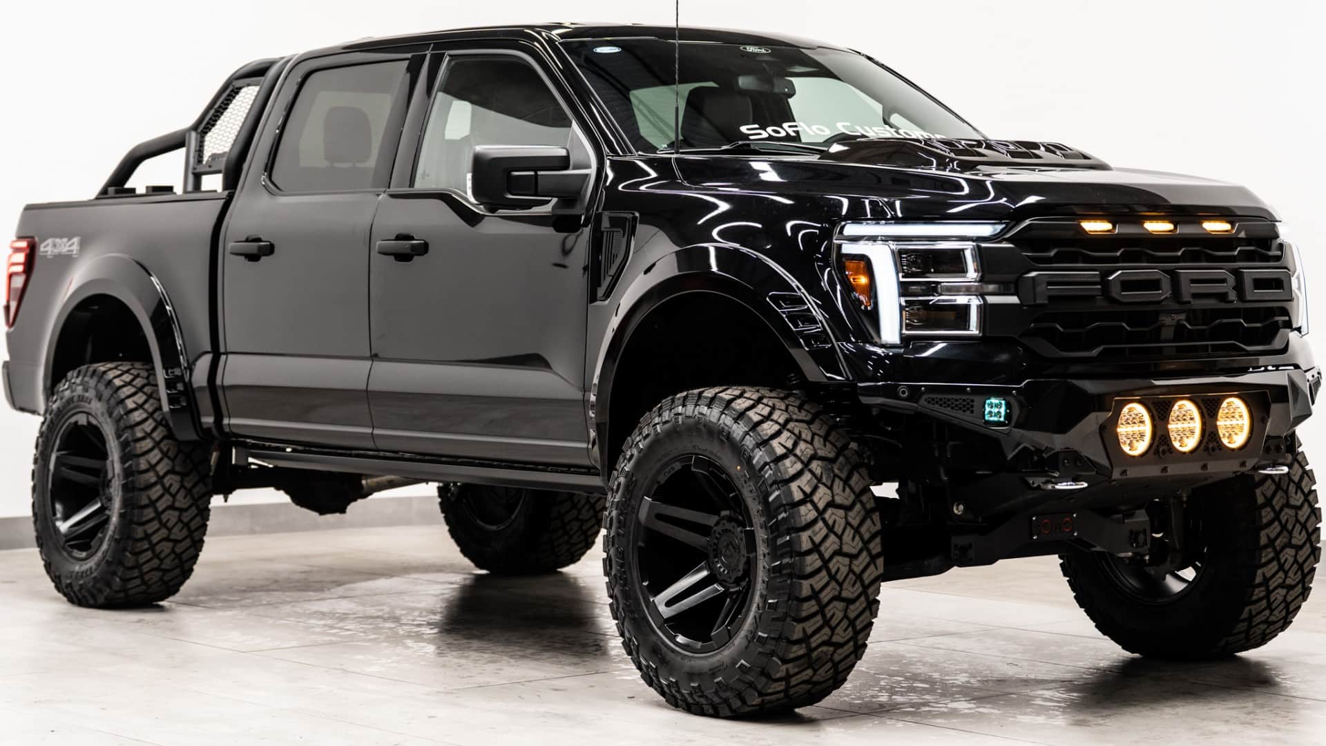 2024 FORD F-150 LARIAT