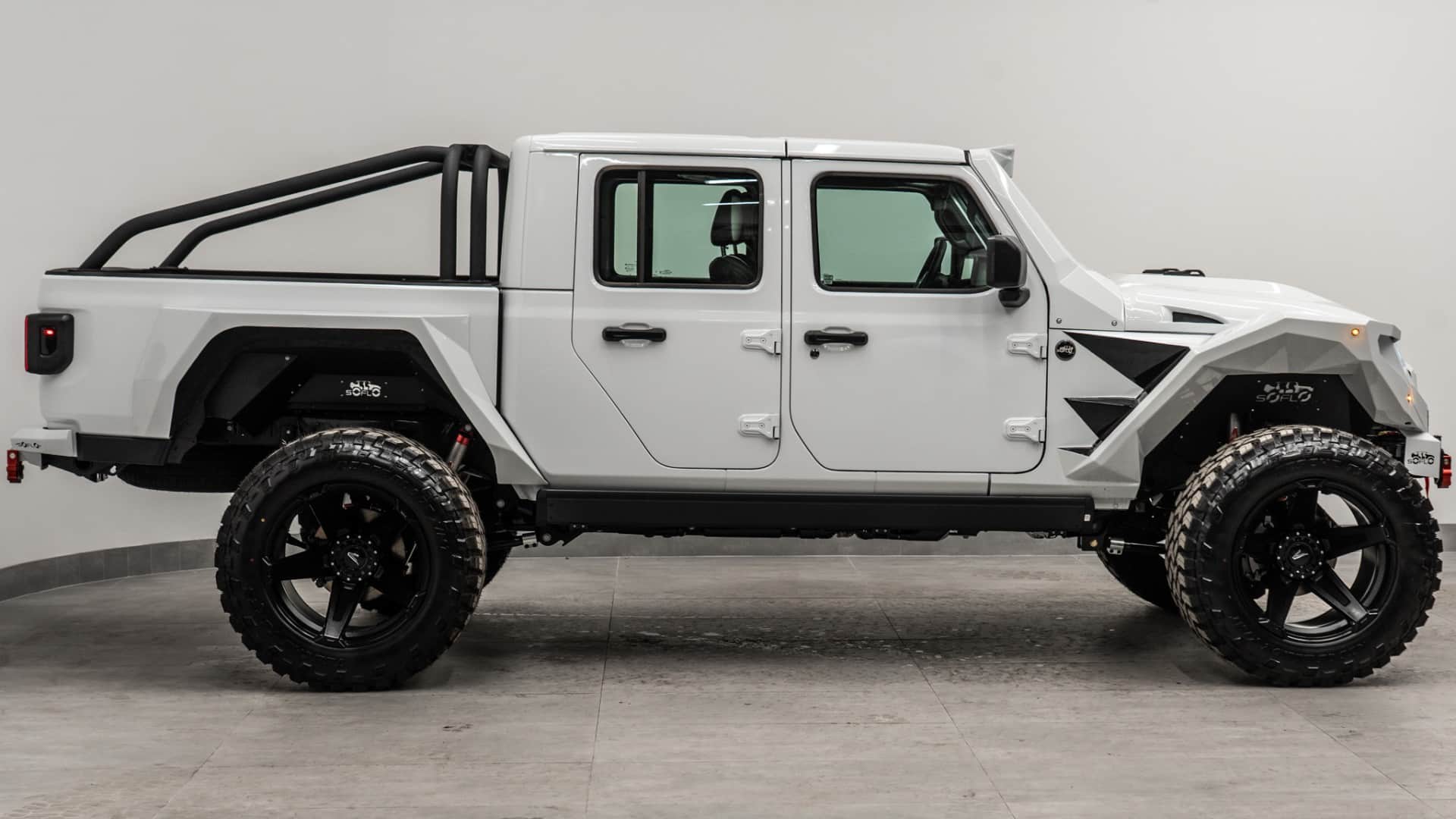 2025 JEEP GLADIATOR