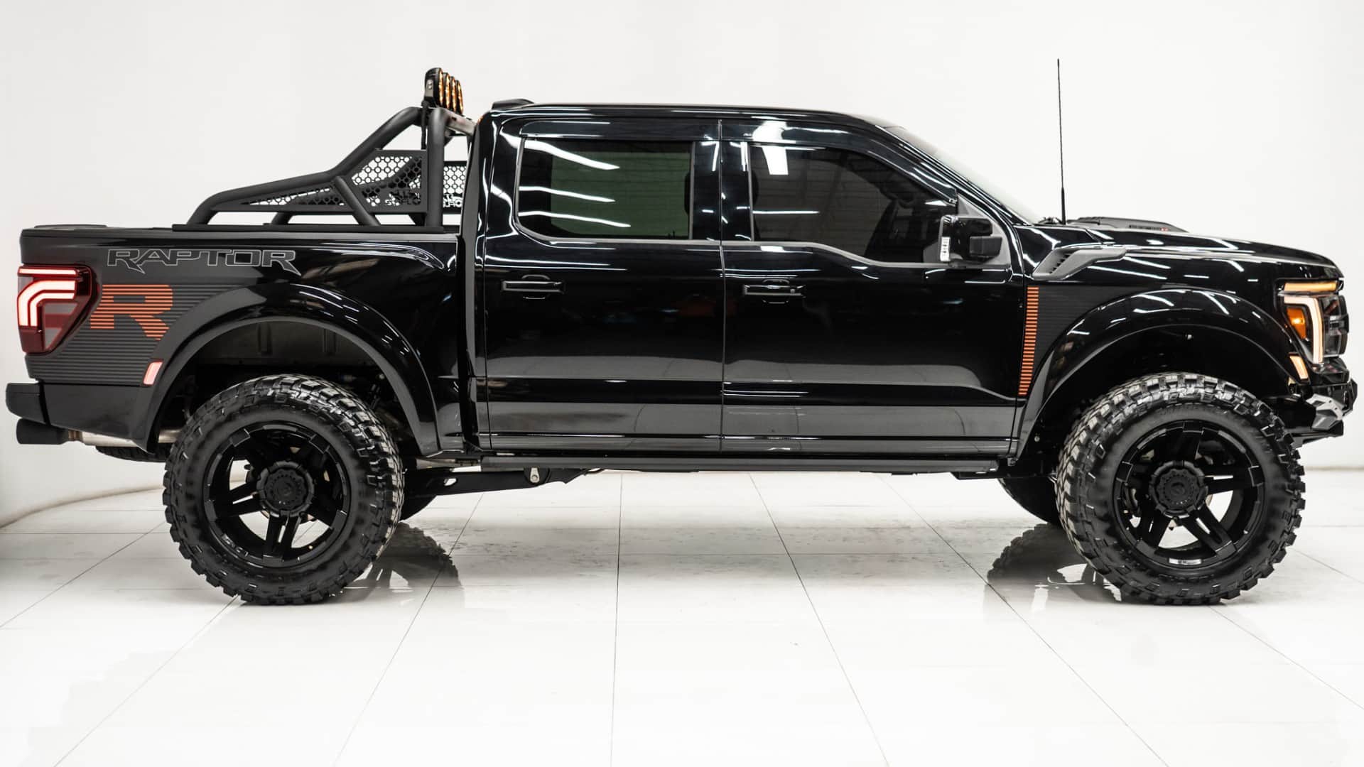 2025 FORD RAPTOR R