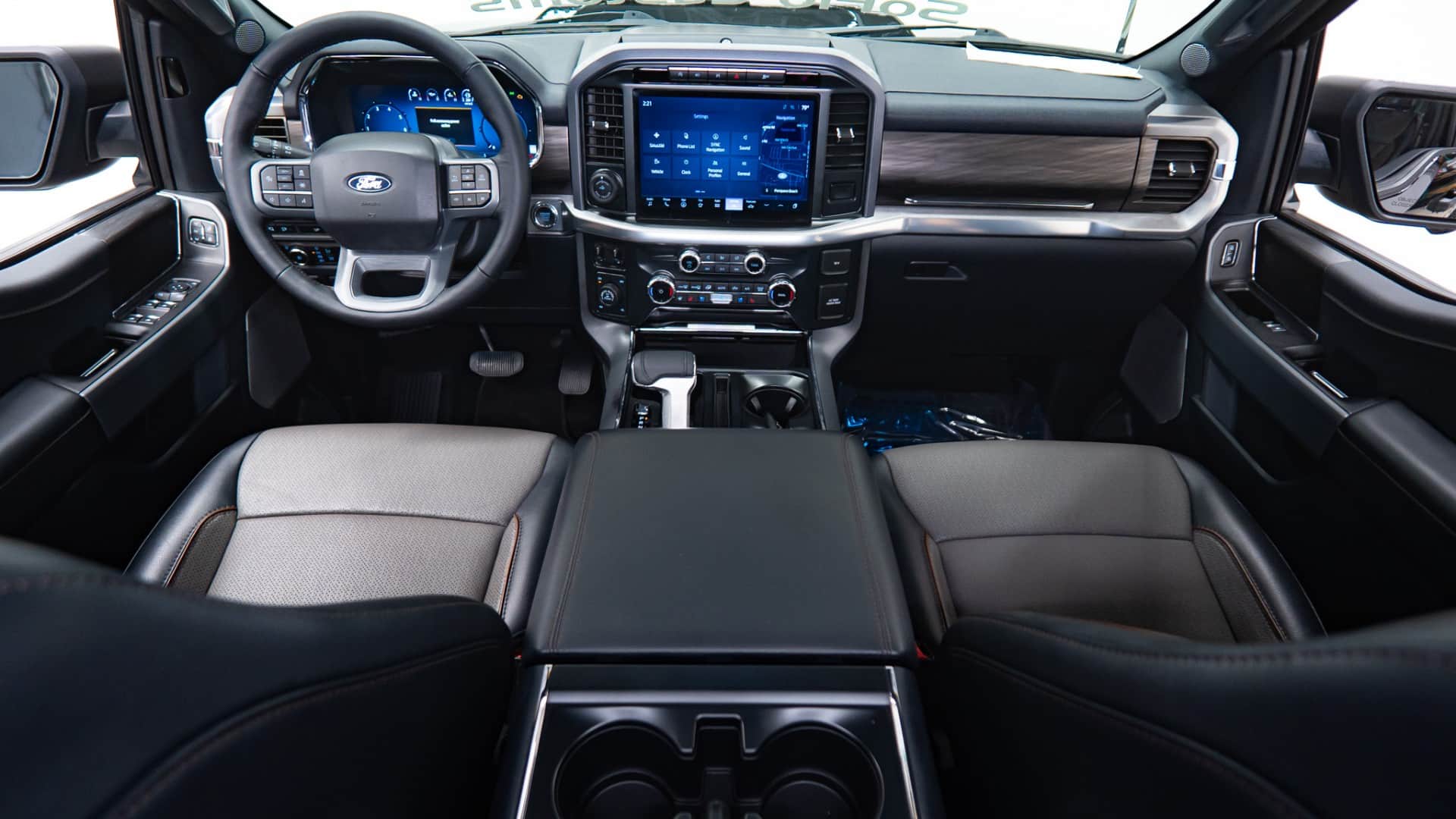 2024 FORD F-150 LARIAT