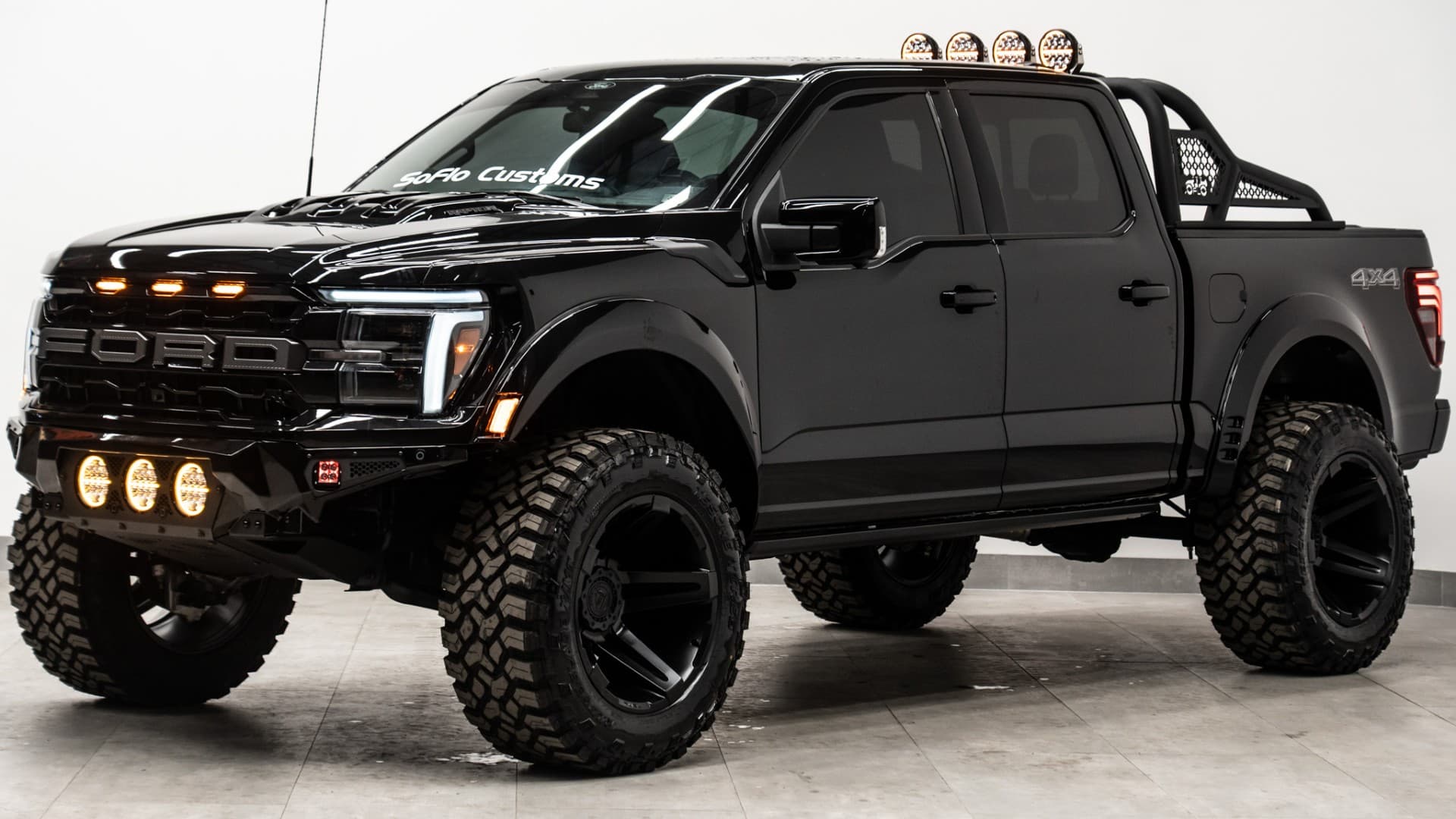 2024 FORD F-150 LARIAT