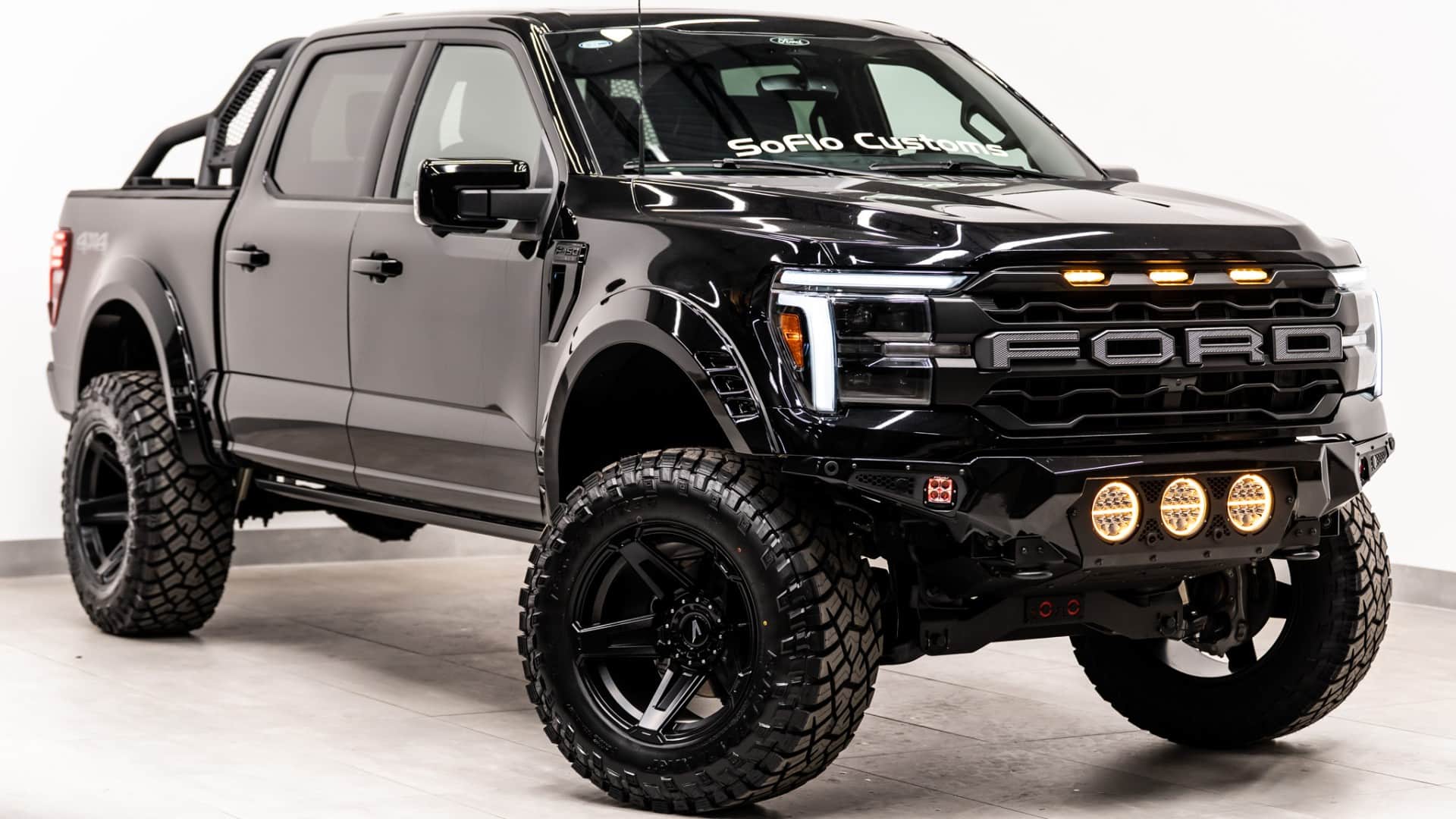 2025 FORD F-150 LARIAT