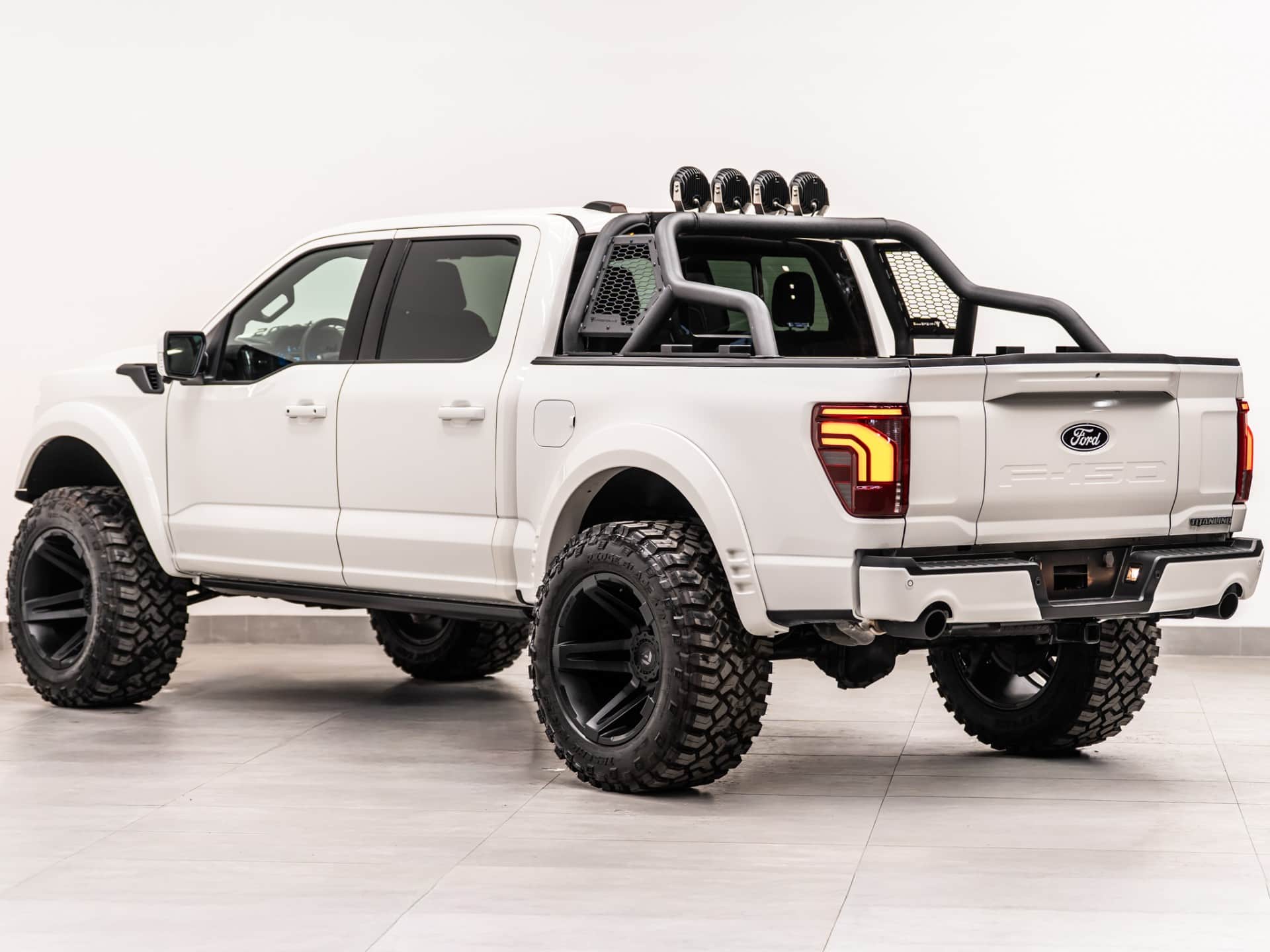 2025 FORD F-150 4X4 LARIAT