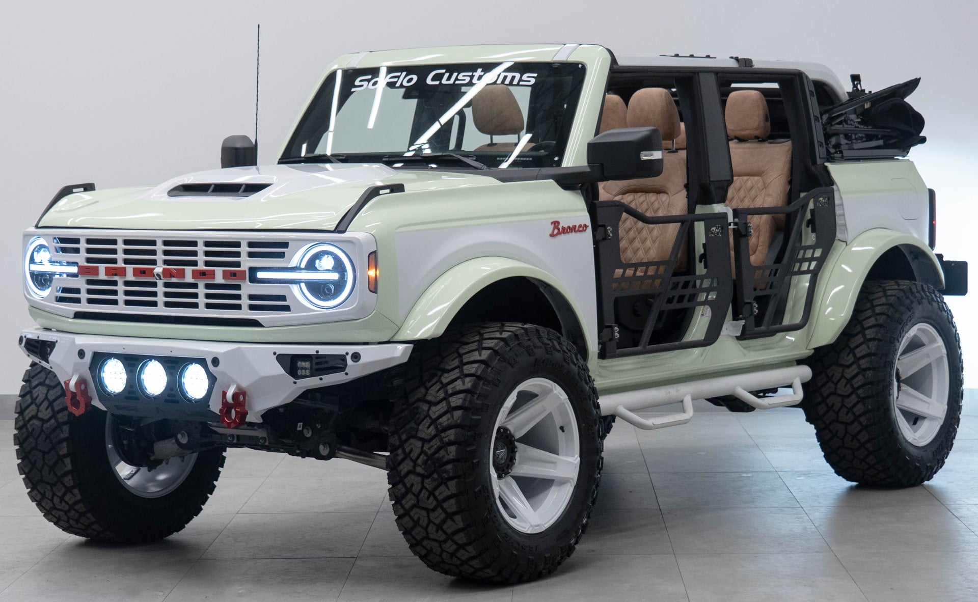 2025 FORD BRONCO