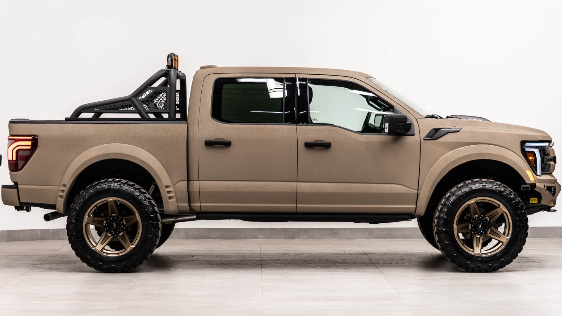 2026 FORD F-150 4X4 LARIAT
