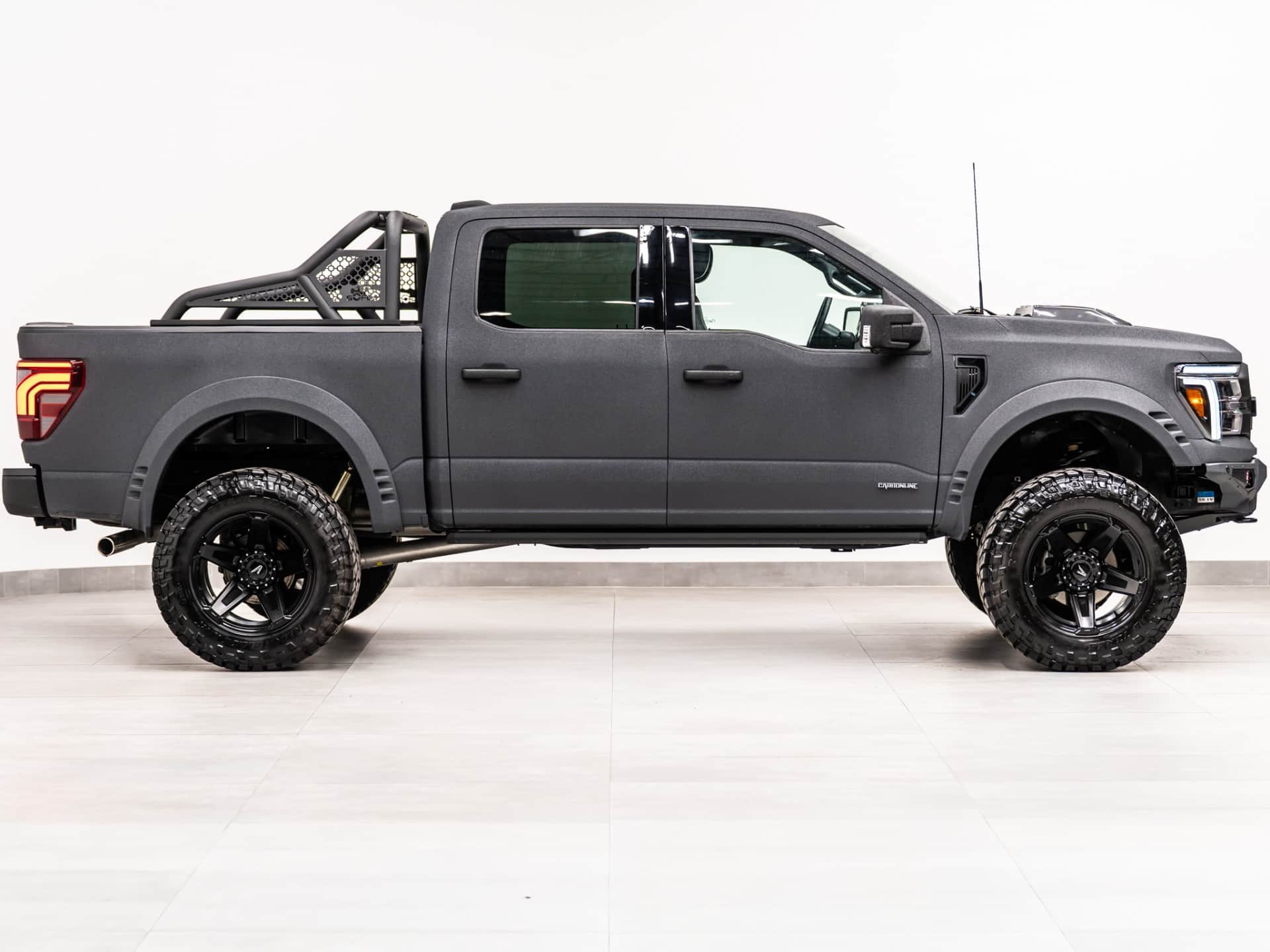 2025 FORD F-150 4X4 LARIAT