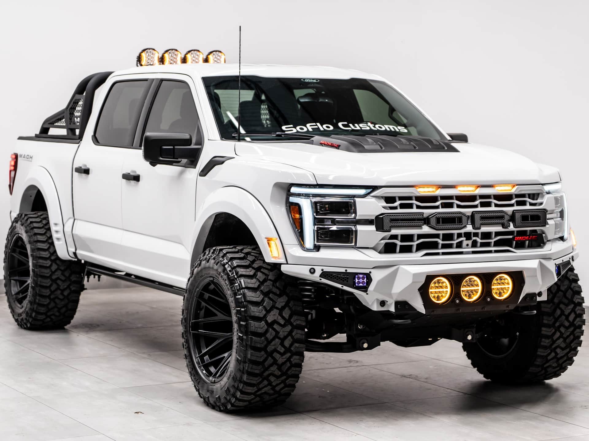 2025 FORD F-150 4X4 LARIAT