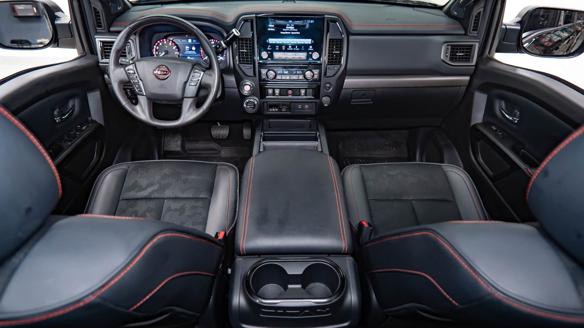 2024 NISSAN TITAN