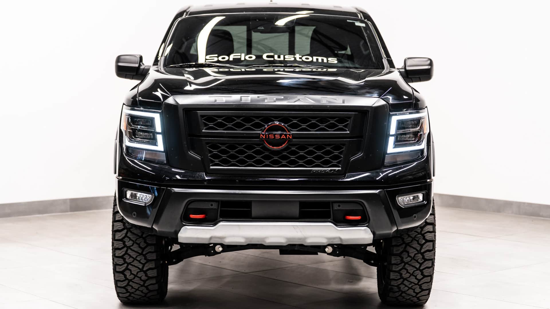 2024 NISSAN TITAN