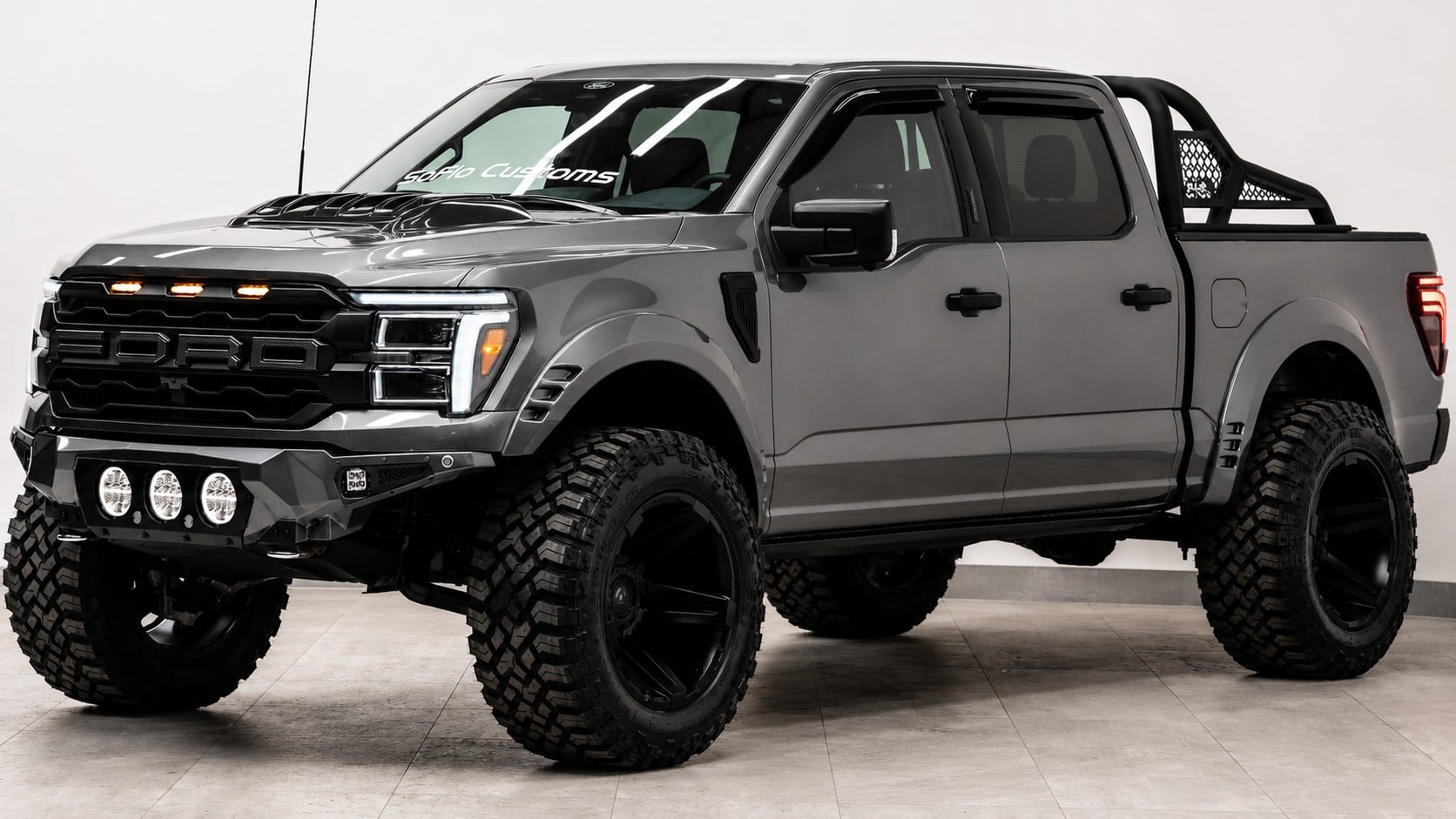 2025 FORD F-150 4X4 LARIAT