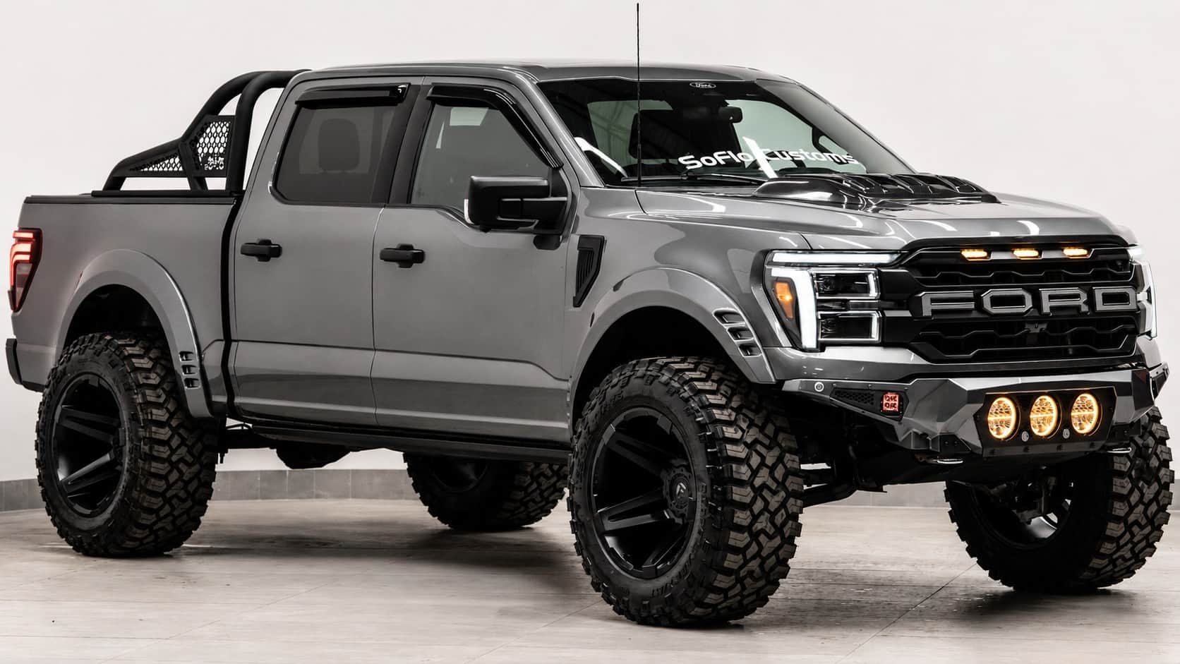 2025 FORD F-150 LARIAT