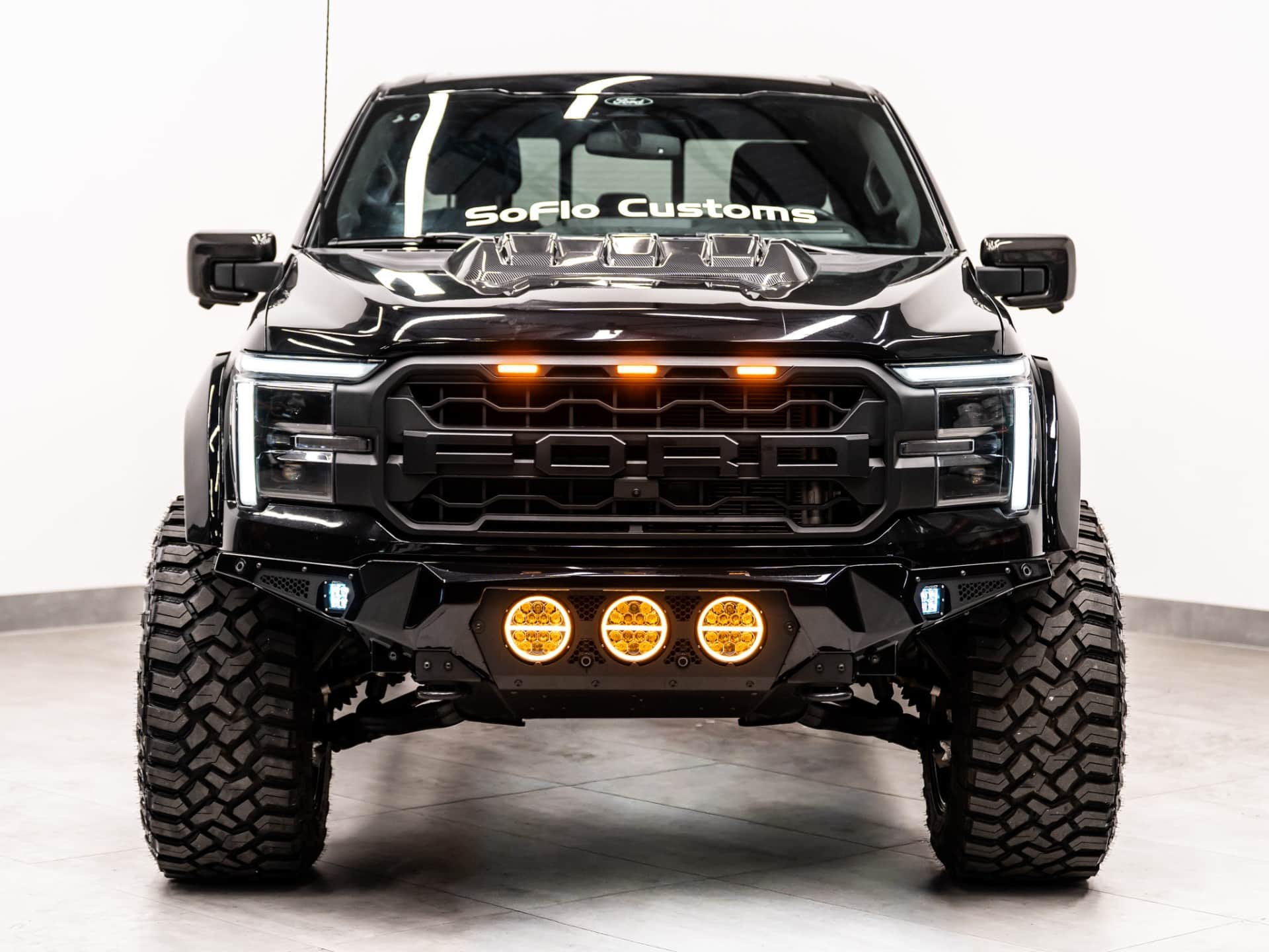 2024 FORD F-150 LARIAT
