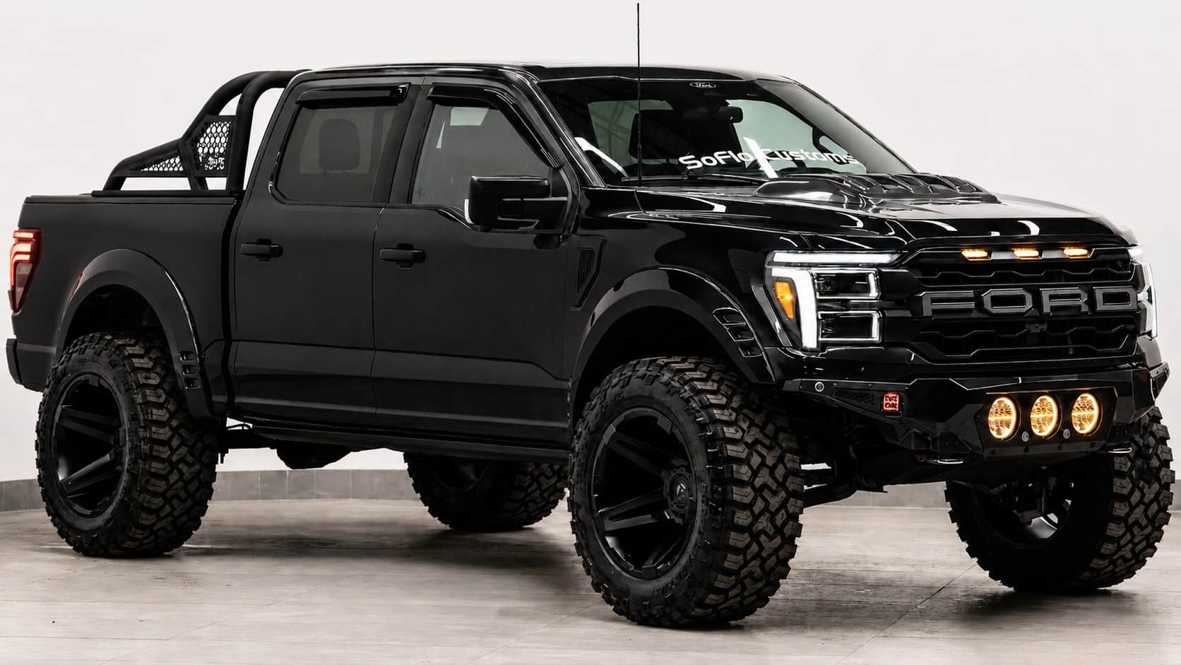 2024 FORD F-150 LARIAT