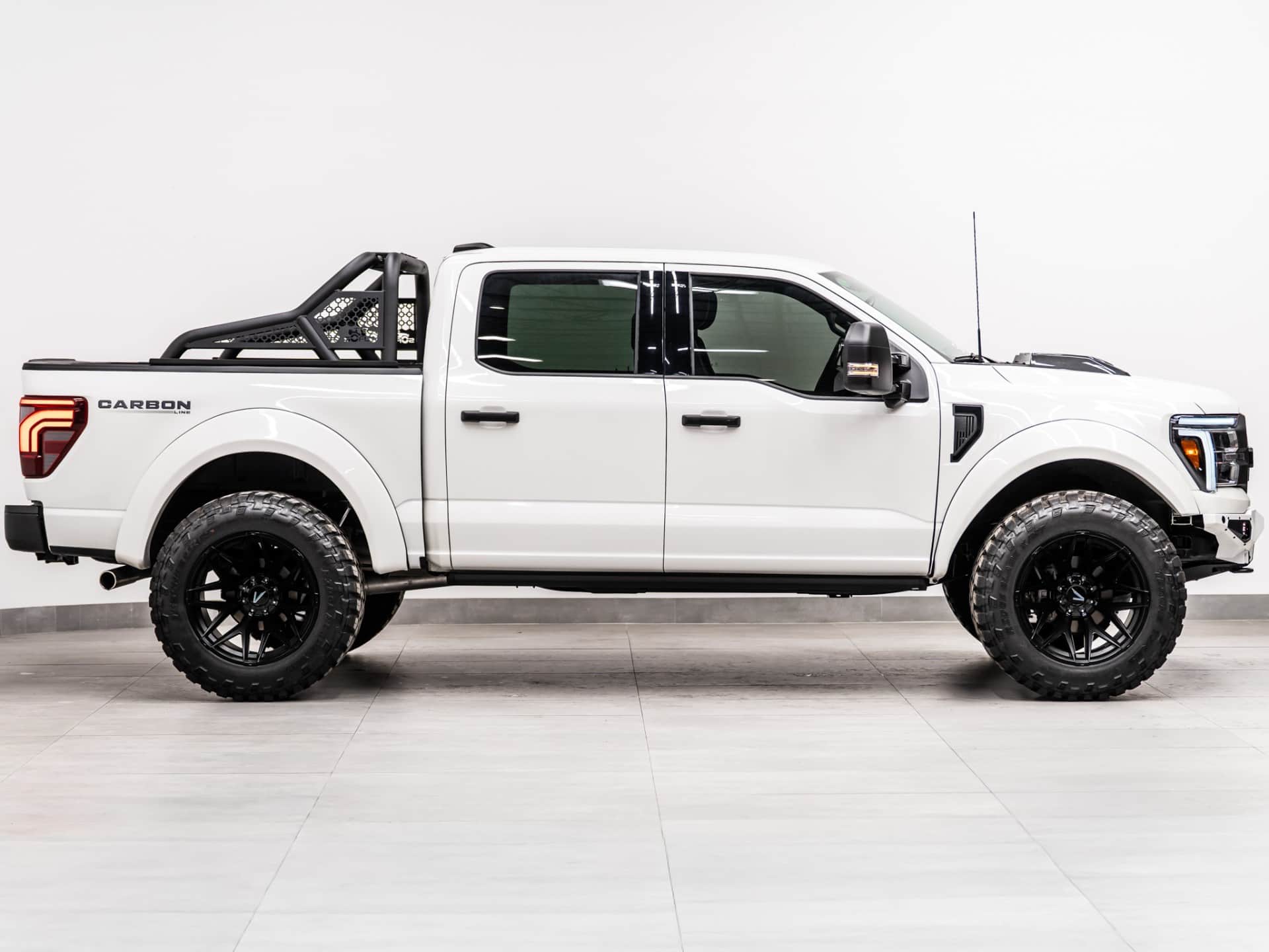 2025 FORD F-150 4X4 LARIAT