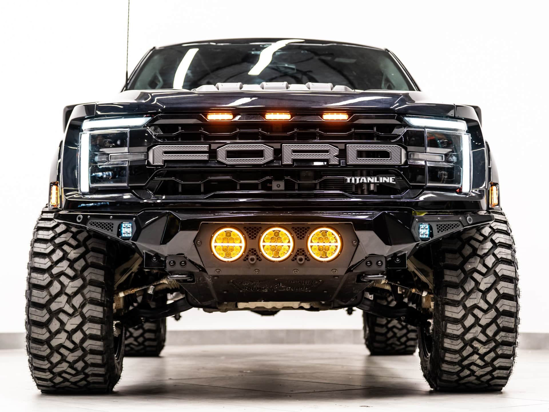 2025 FORD F-150 4X4 LARIAT
