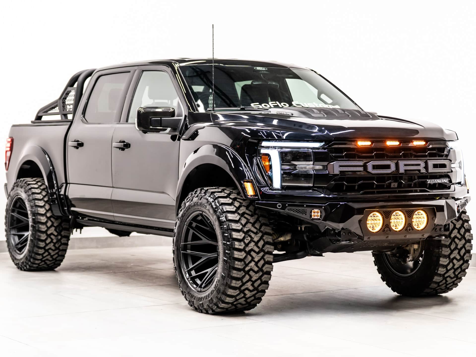 2025 FORD F-150 4X4 LARIAT