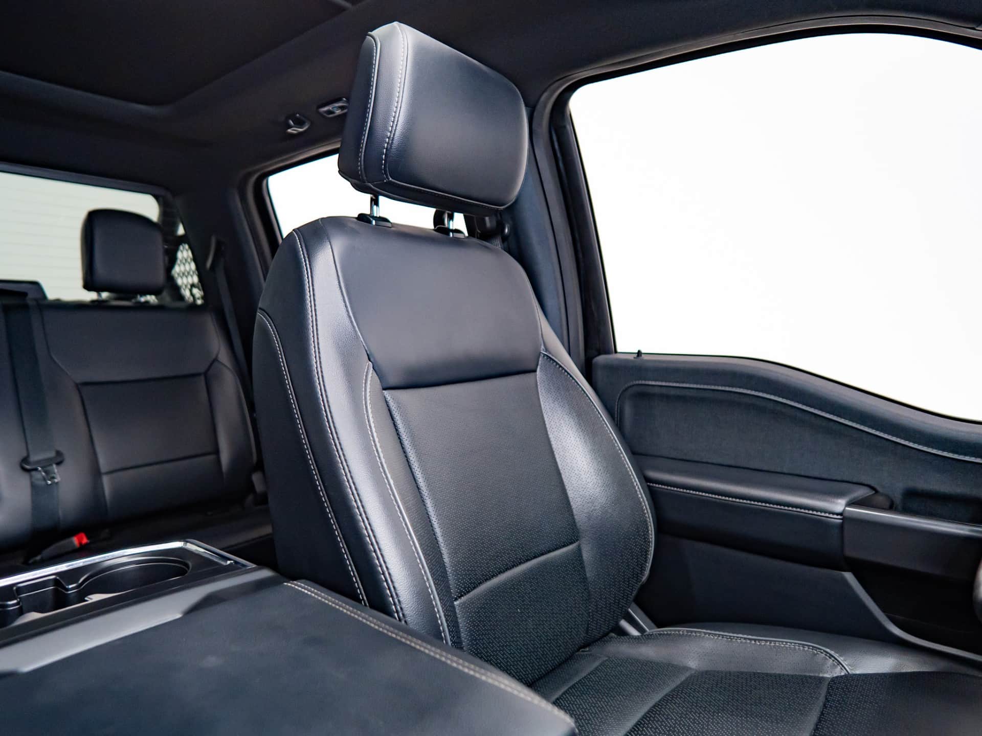 2025 FORD F-150 4X4 LARIAT
