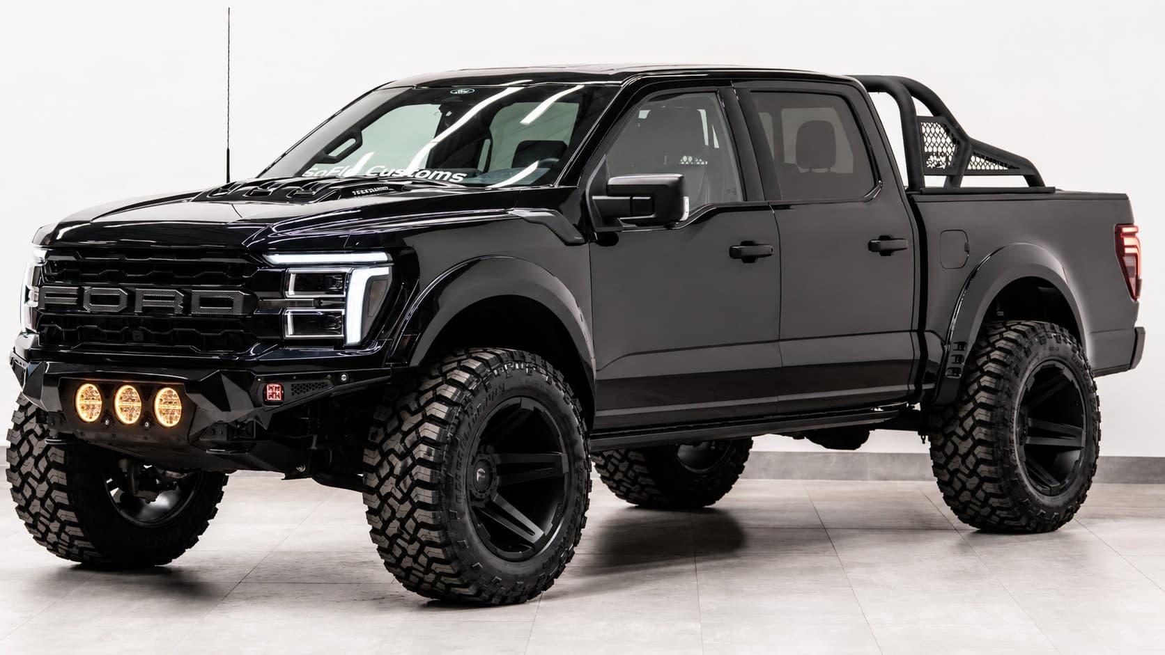 2024 FORD F-150 4X4 LARIAT