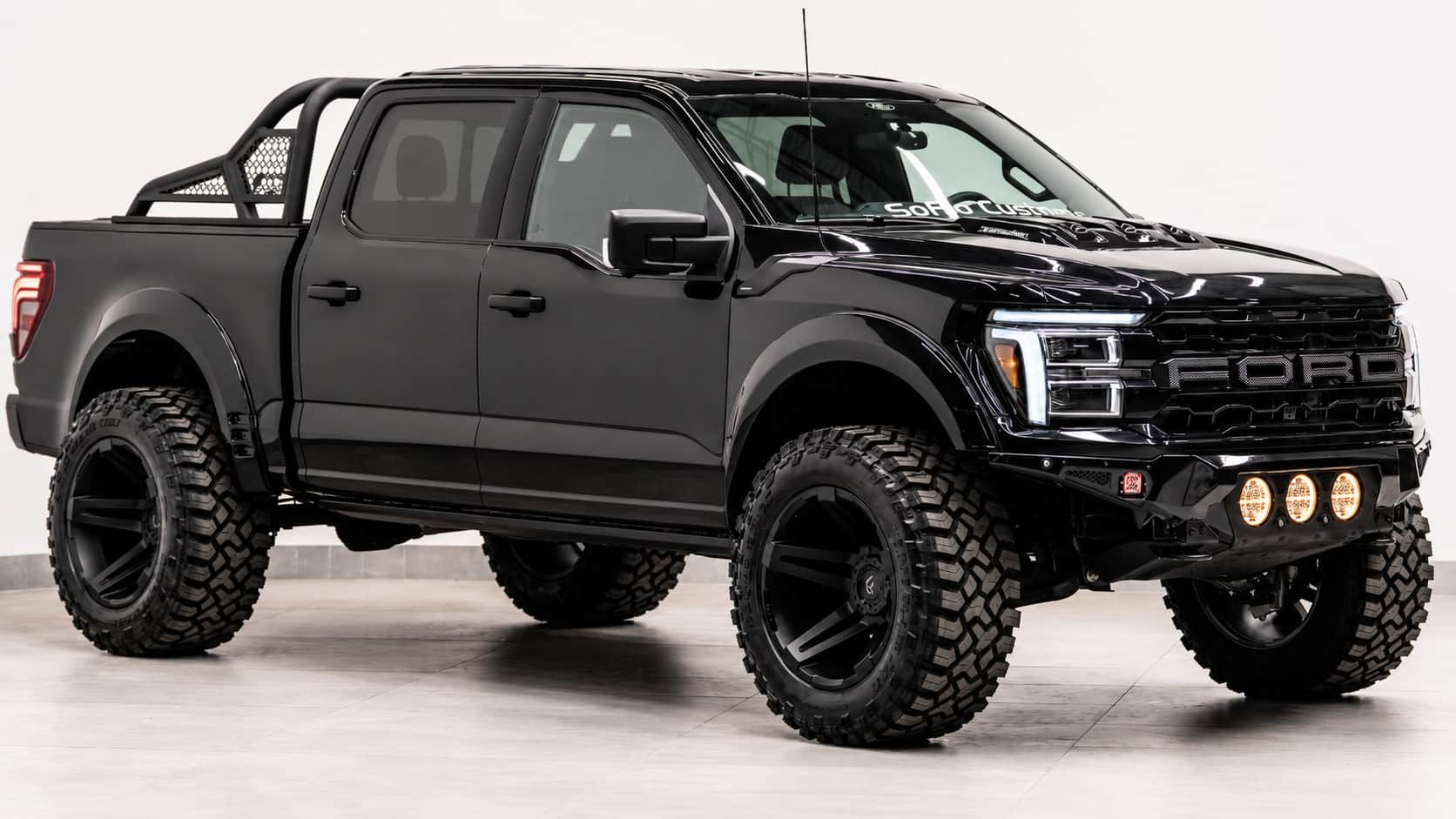 2024 FORD F-150 4X4 LARIAT