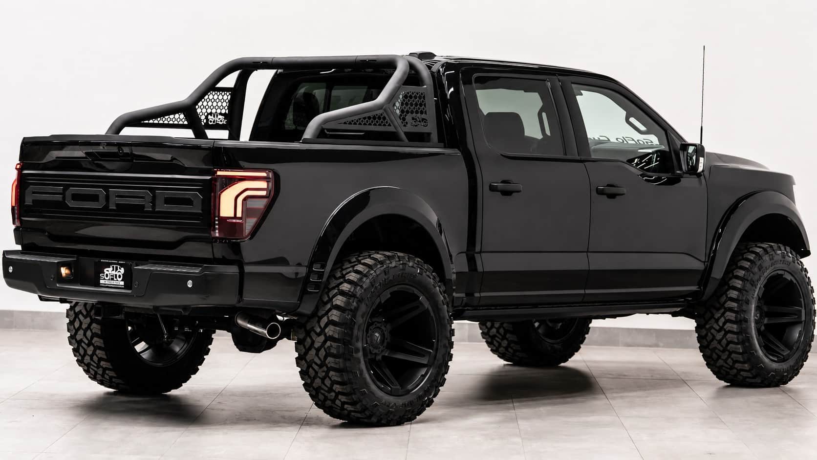 2024 FORD F-150 4X4 LARIAT