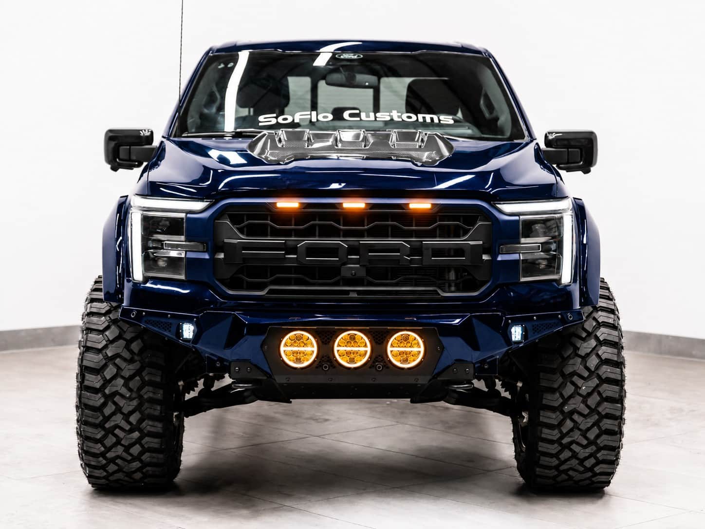 2025 FORD F-150 4X4 LARIAT