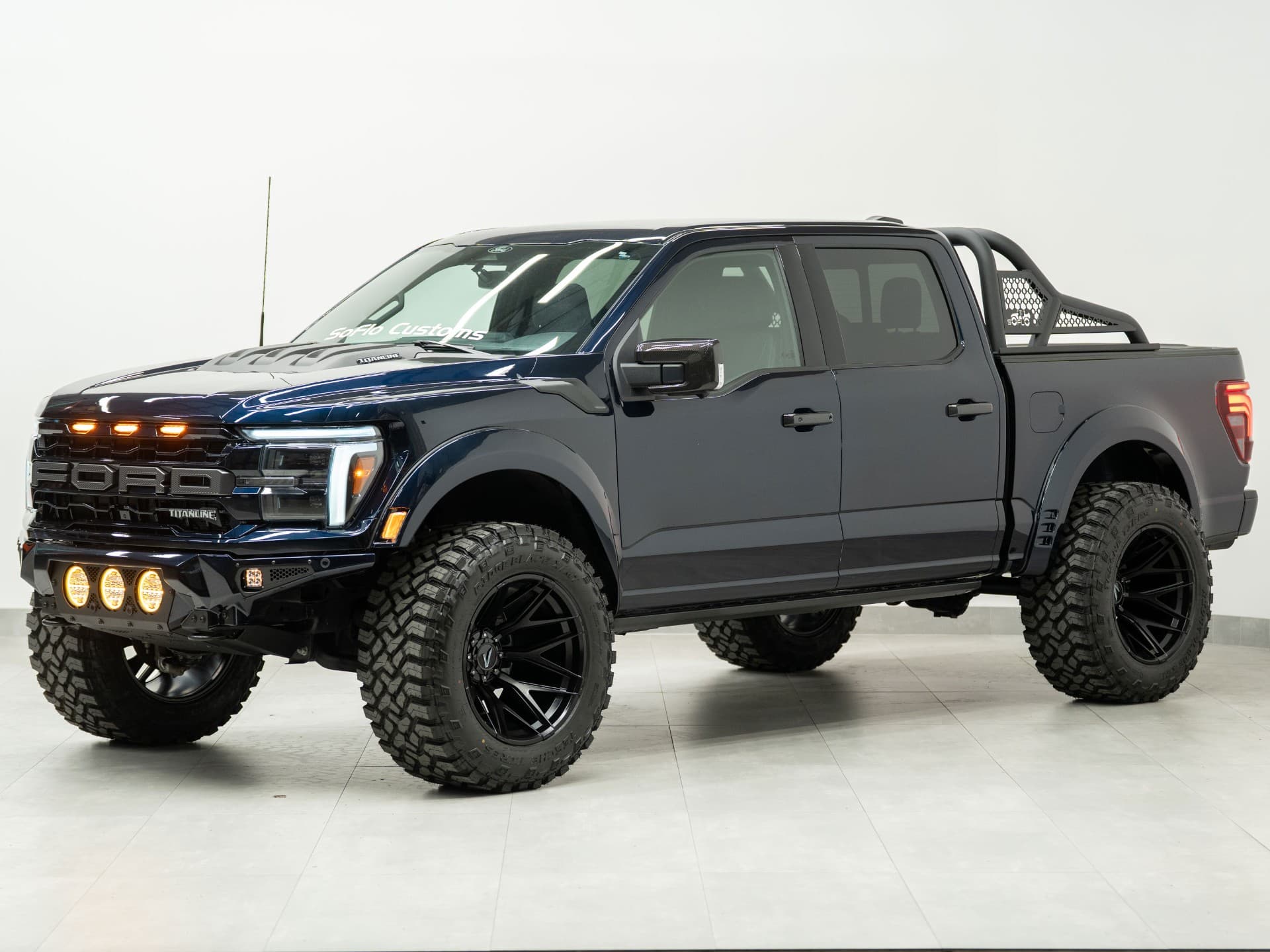 2025 FORD F-150 4X4 LARIAT