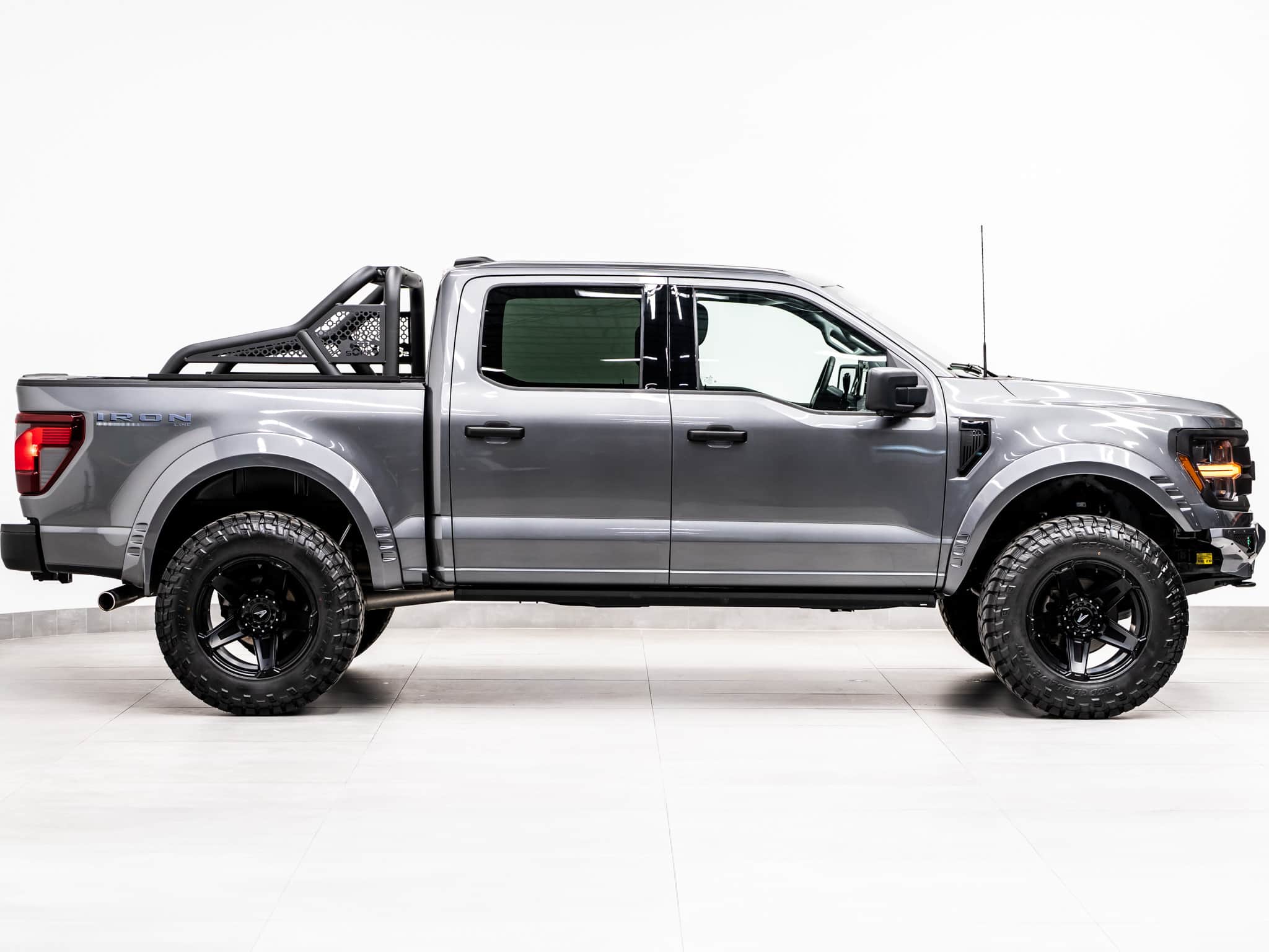 2025 FORD F-150 4X4