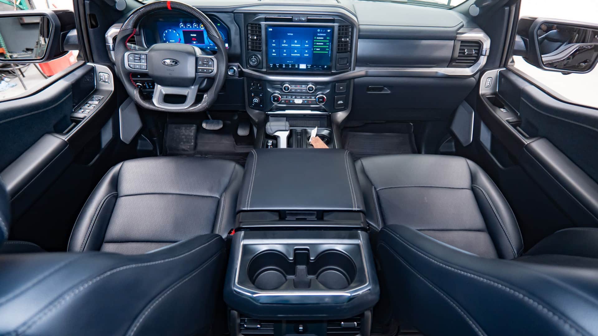 2025 FORD F-150 4X4 LARIAT