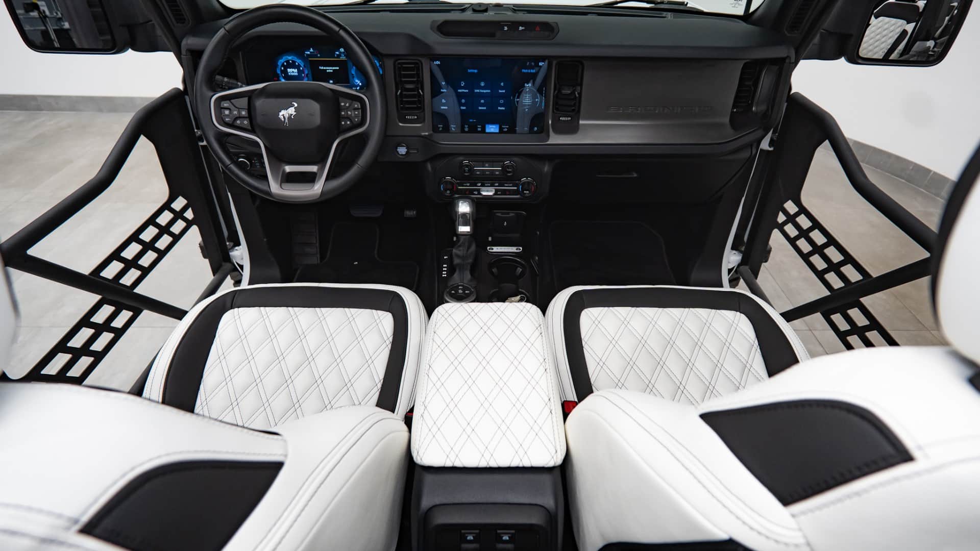 2025 FORD BRONCO 4X4
