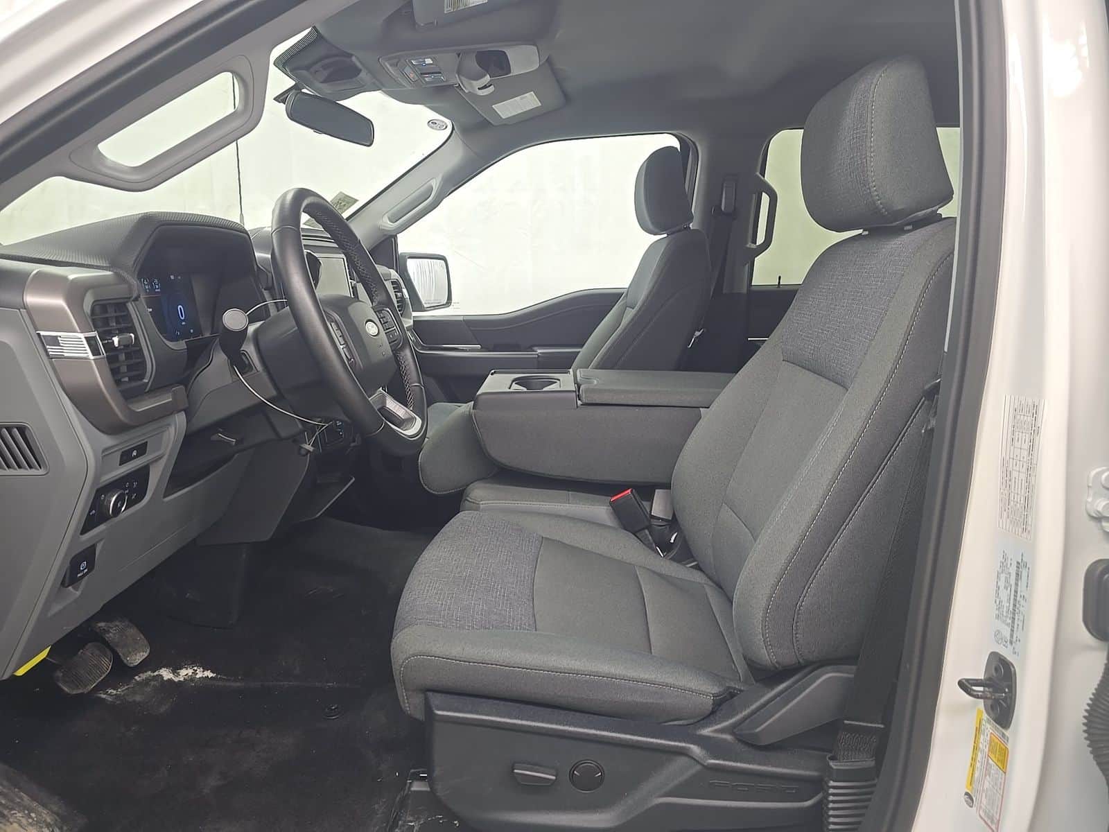 2025 FORD F-150 4X4
