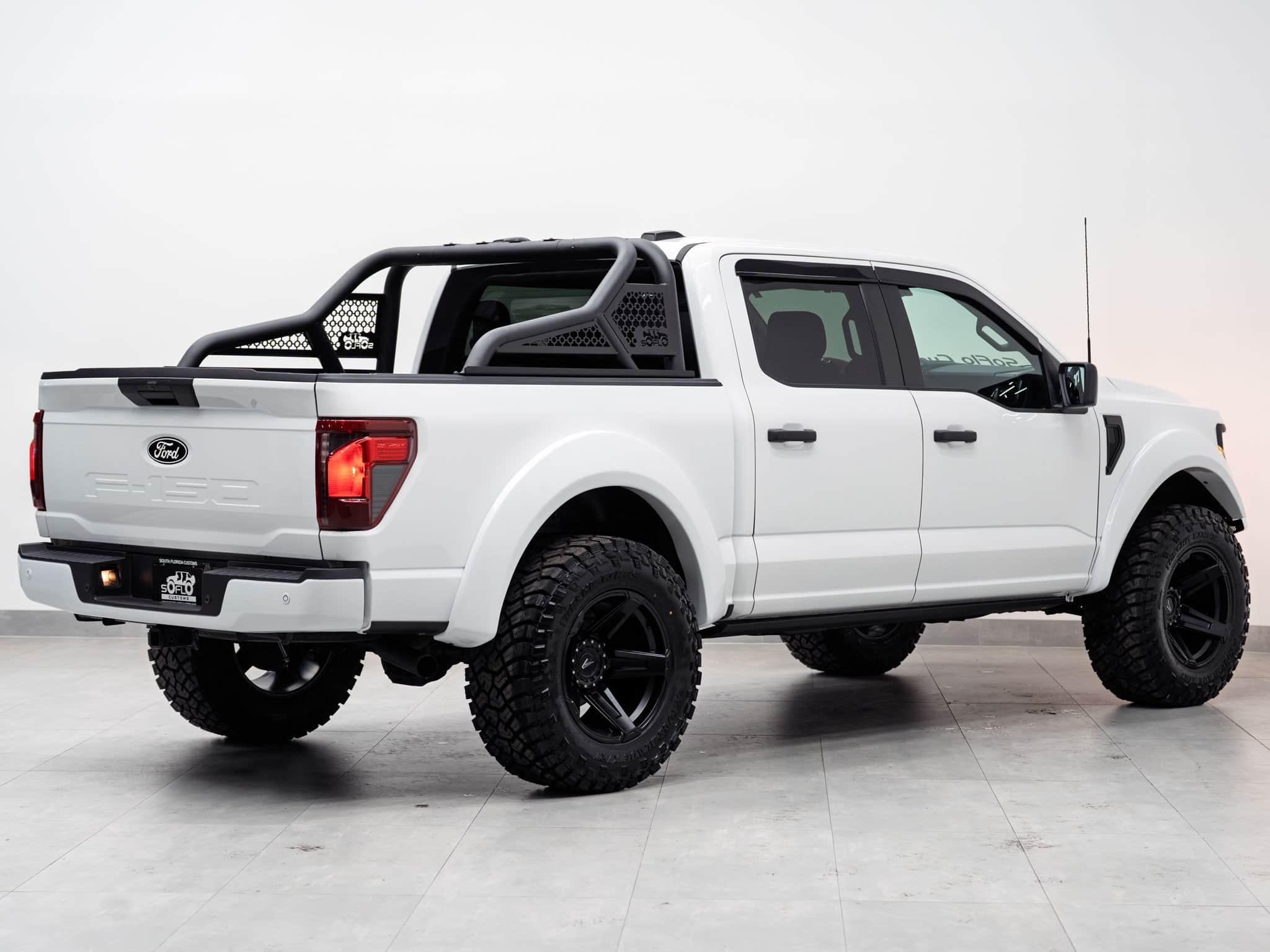 2025 FORD F-150 4X4