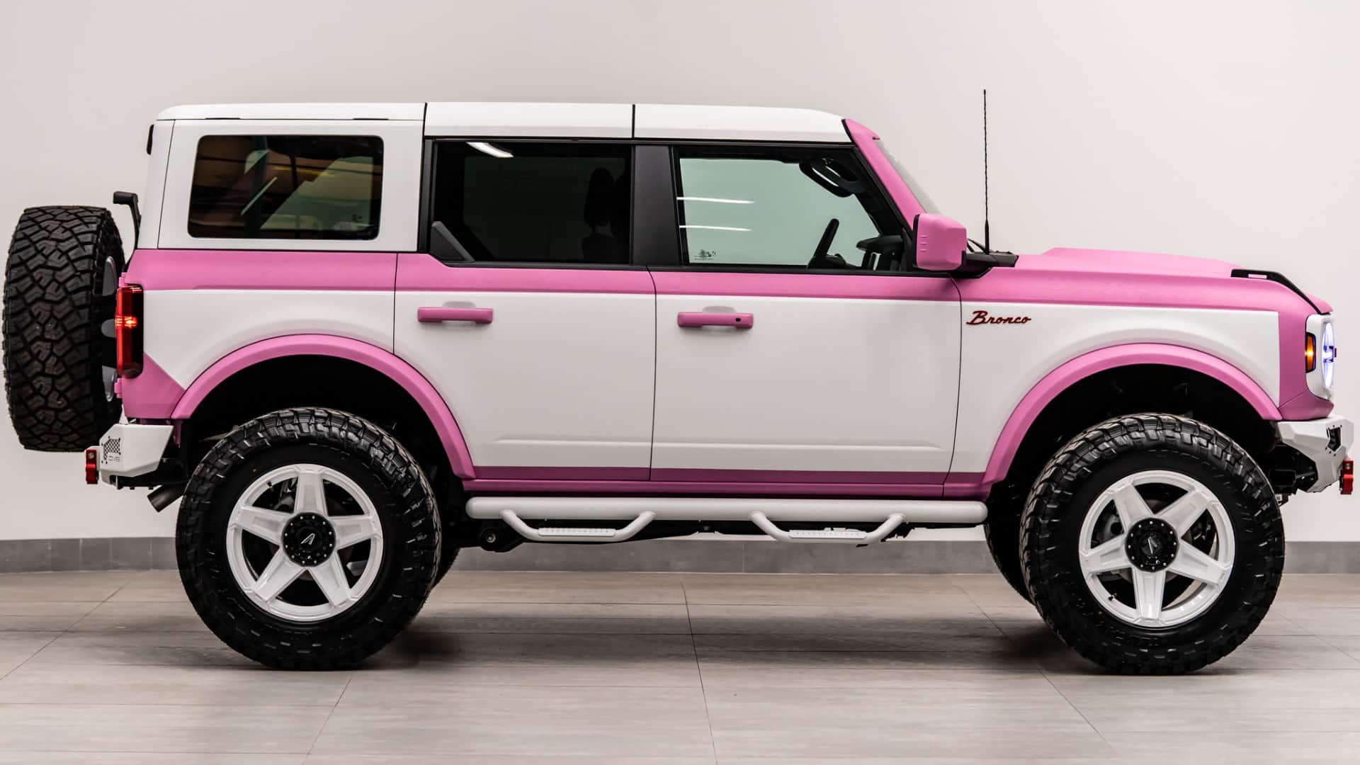 2024 FORD BRONCO 4X4