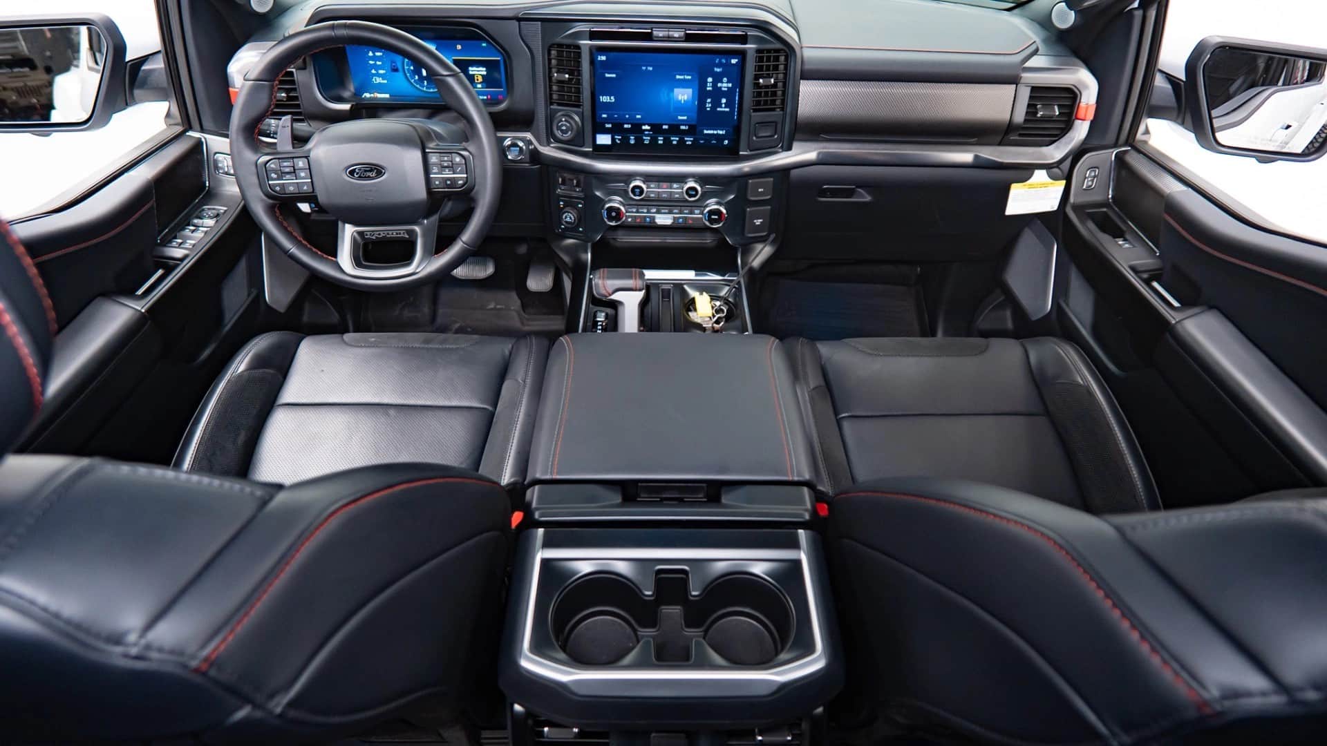 2025 FORD F-150 4X4