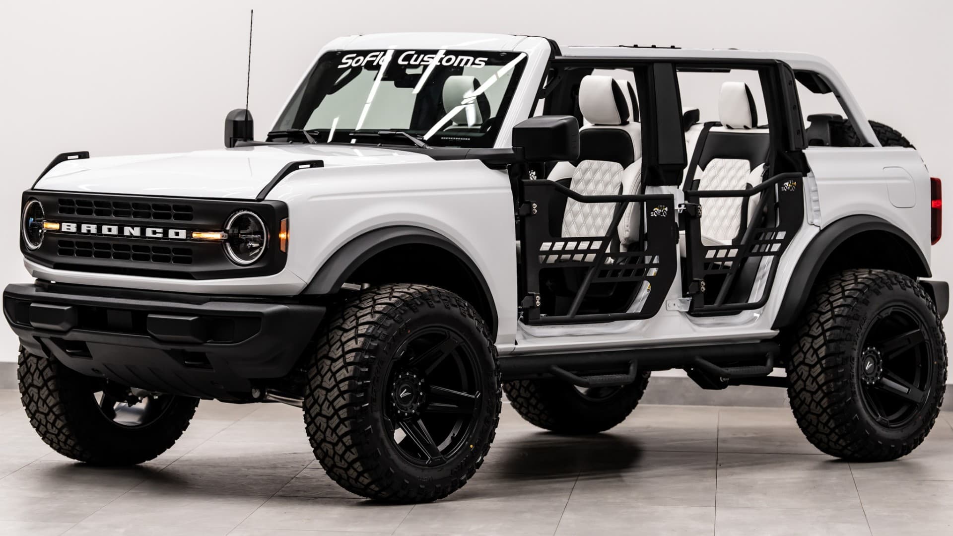 2024 FORD BRONCO 4X4