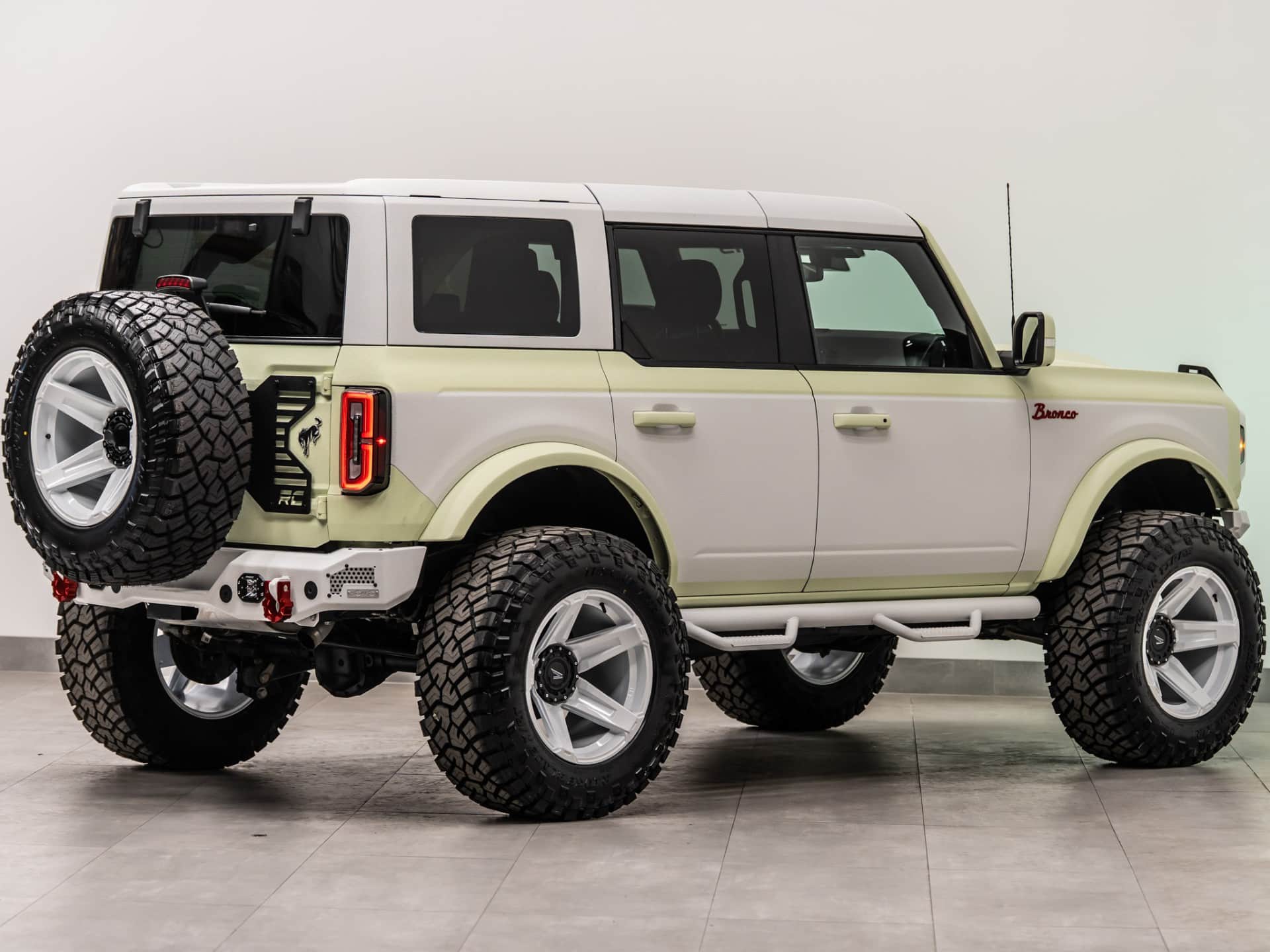 2026 FORD BRONCO 4X4